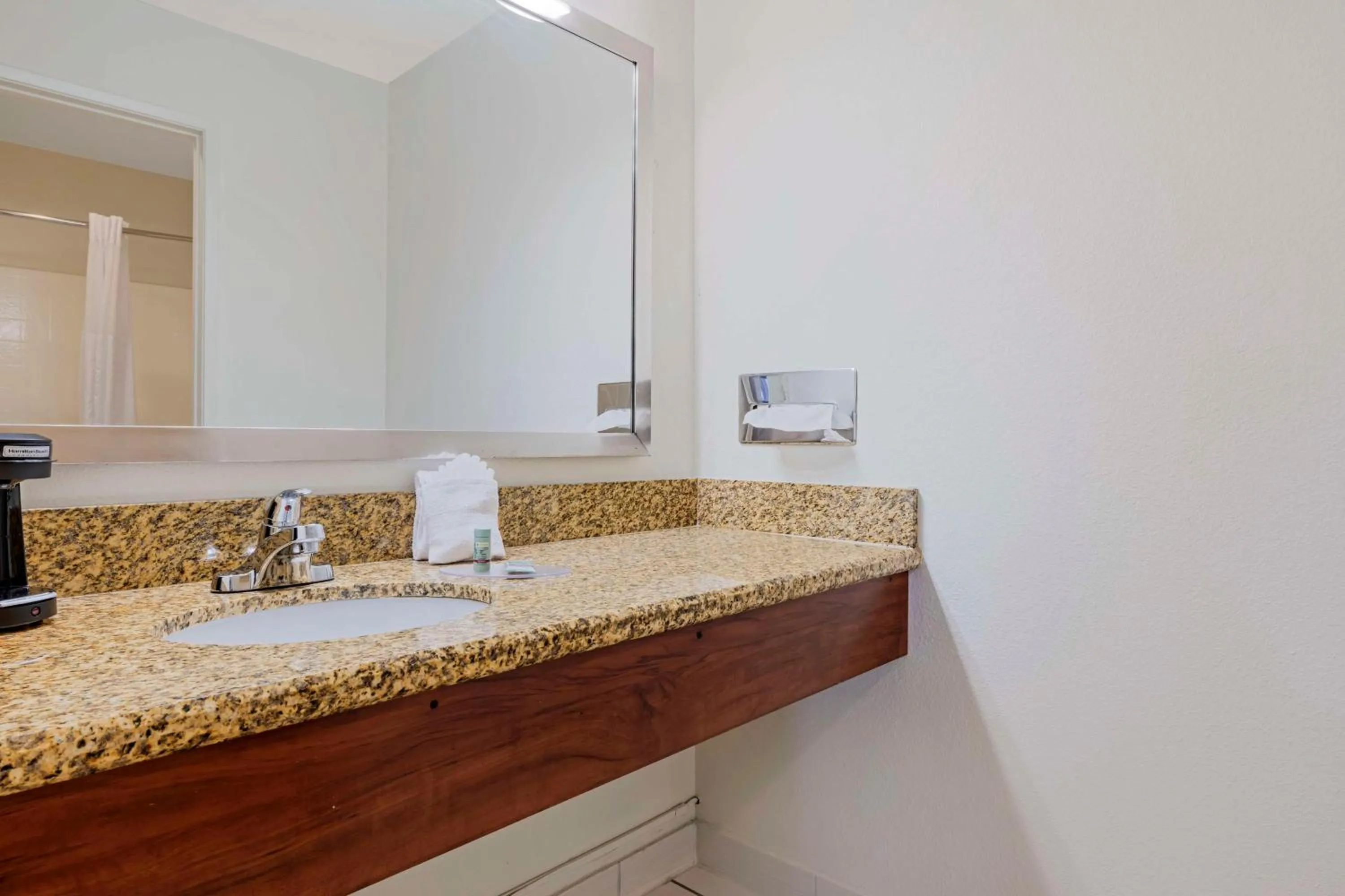 King Suite - Non-Smoking in Best Western Santee Lodge