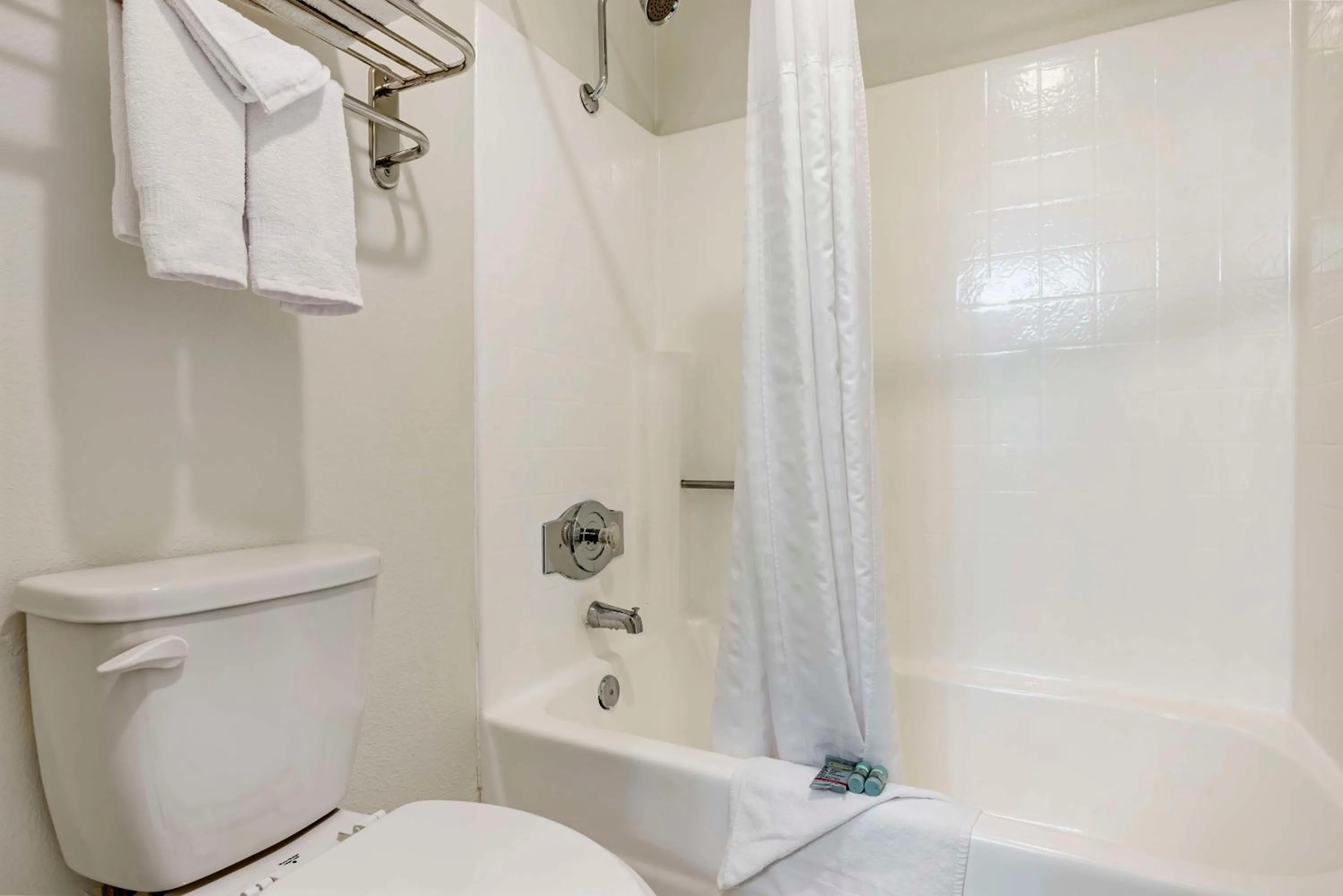 King Room - Non-Smoking in Best Western Santee Lodge