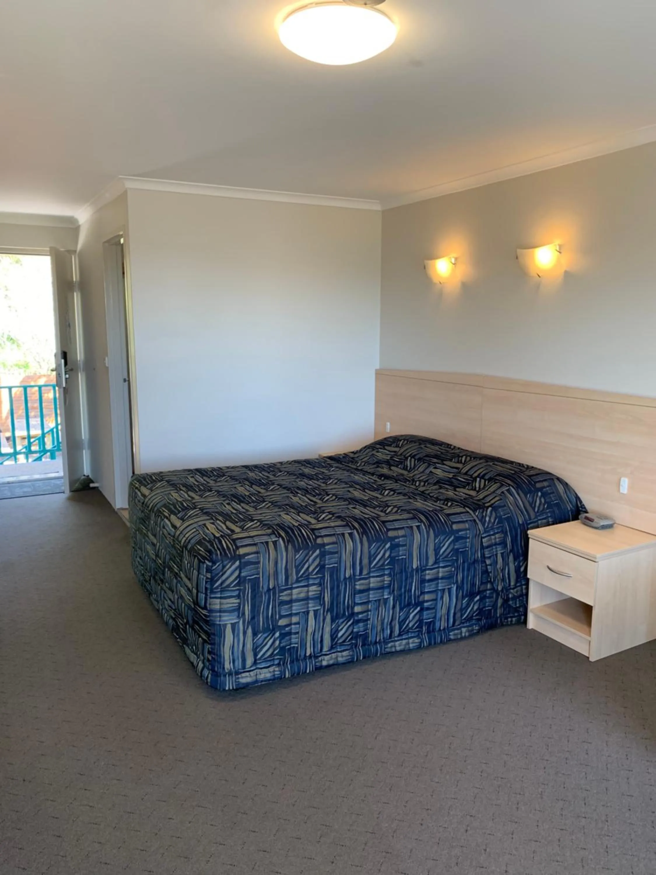 Queen Room in Shellharbour Resort and Conference Centre