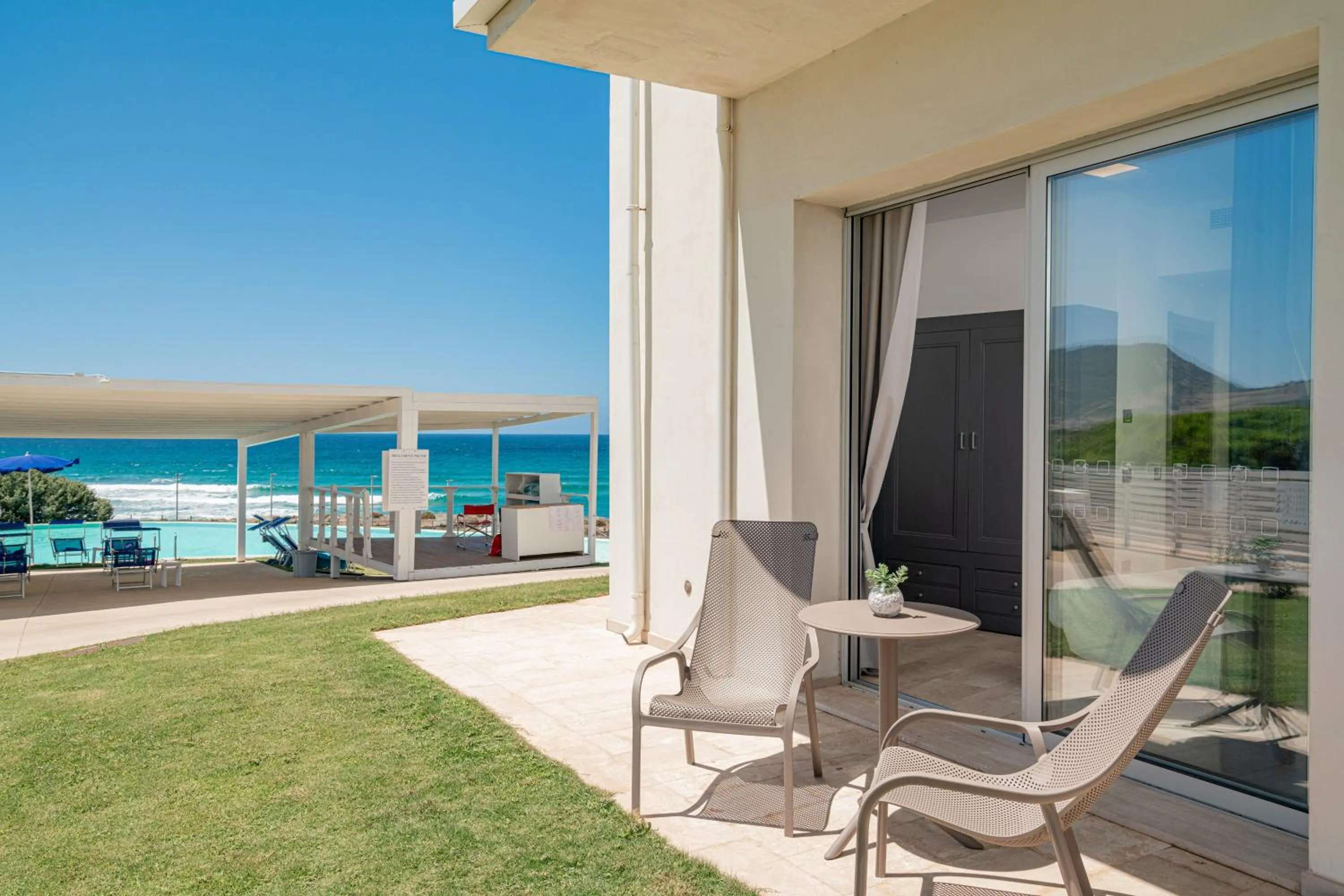 Standard Room Lateral Sea View in Bellevue Sardinia Resort Affiliated by Meliá