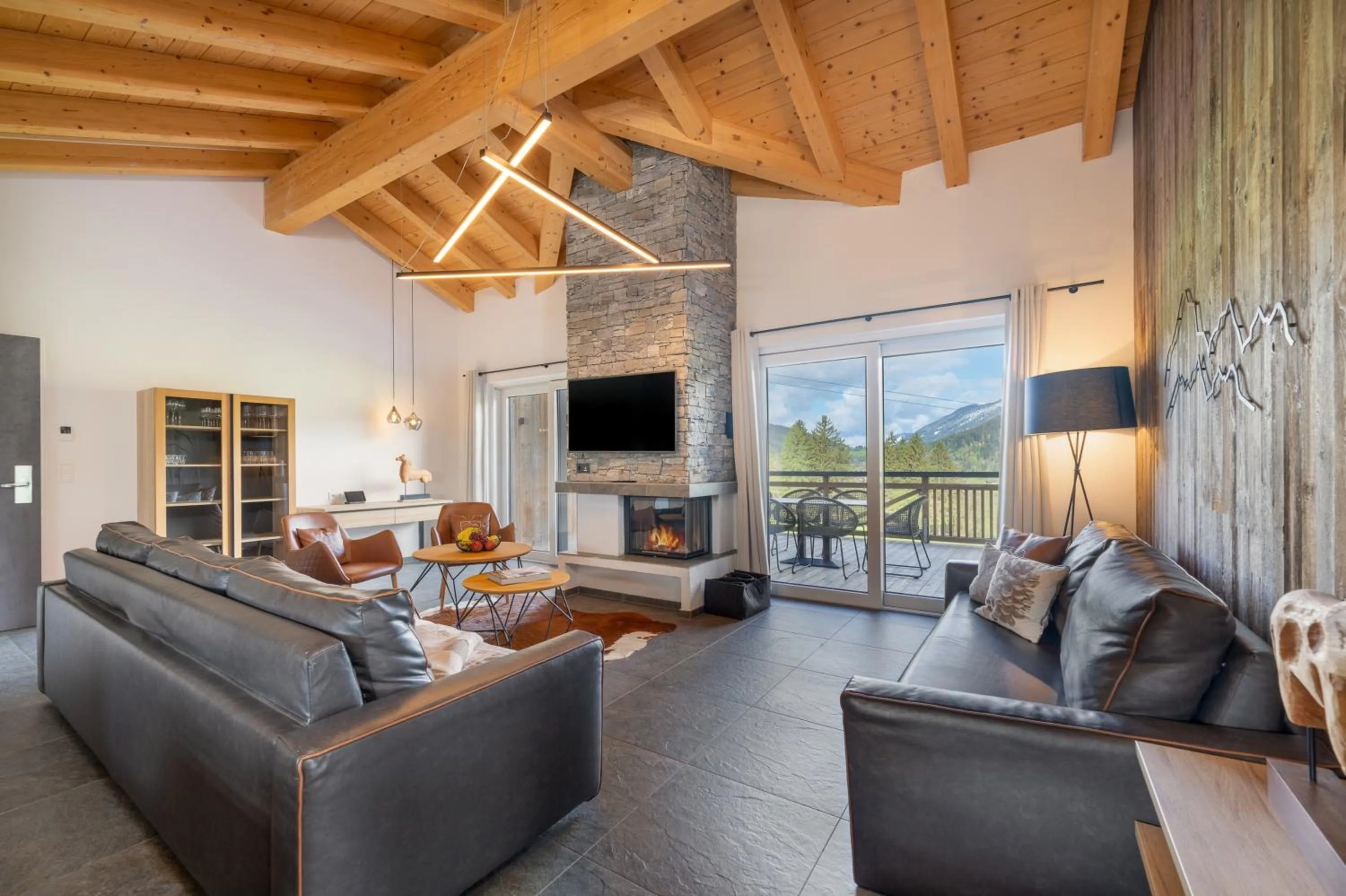 Three-Bedroom Deluxe Suite in Stockinggut by AvenidA