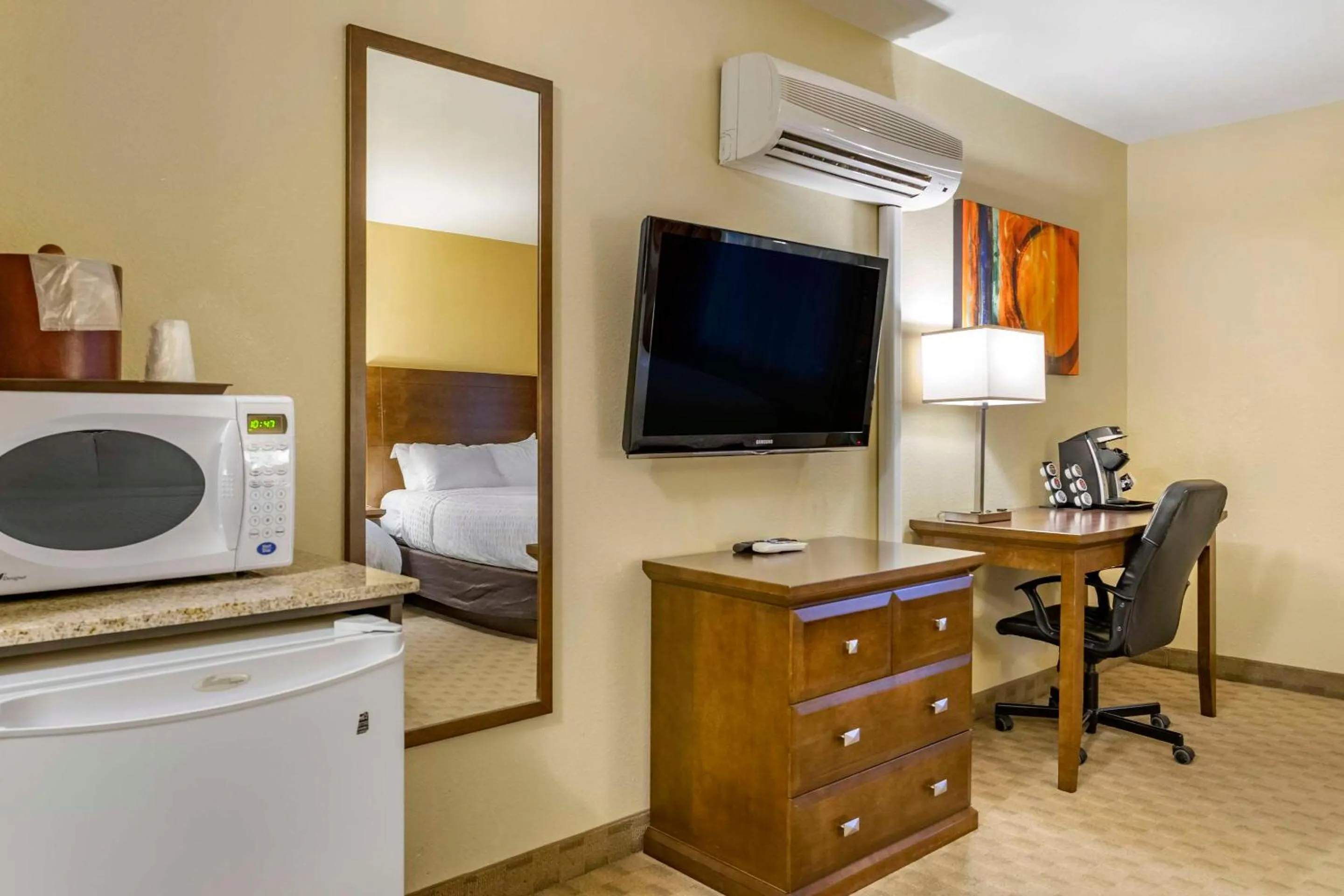 Deluxe Queen Room with Two Queen Beds in Quality Inn & Suites