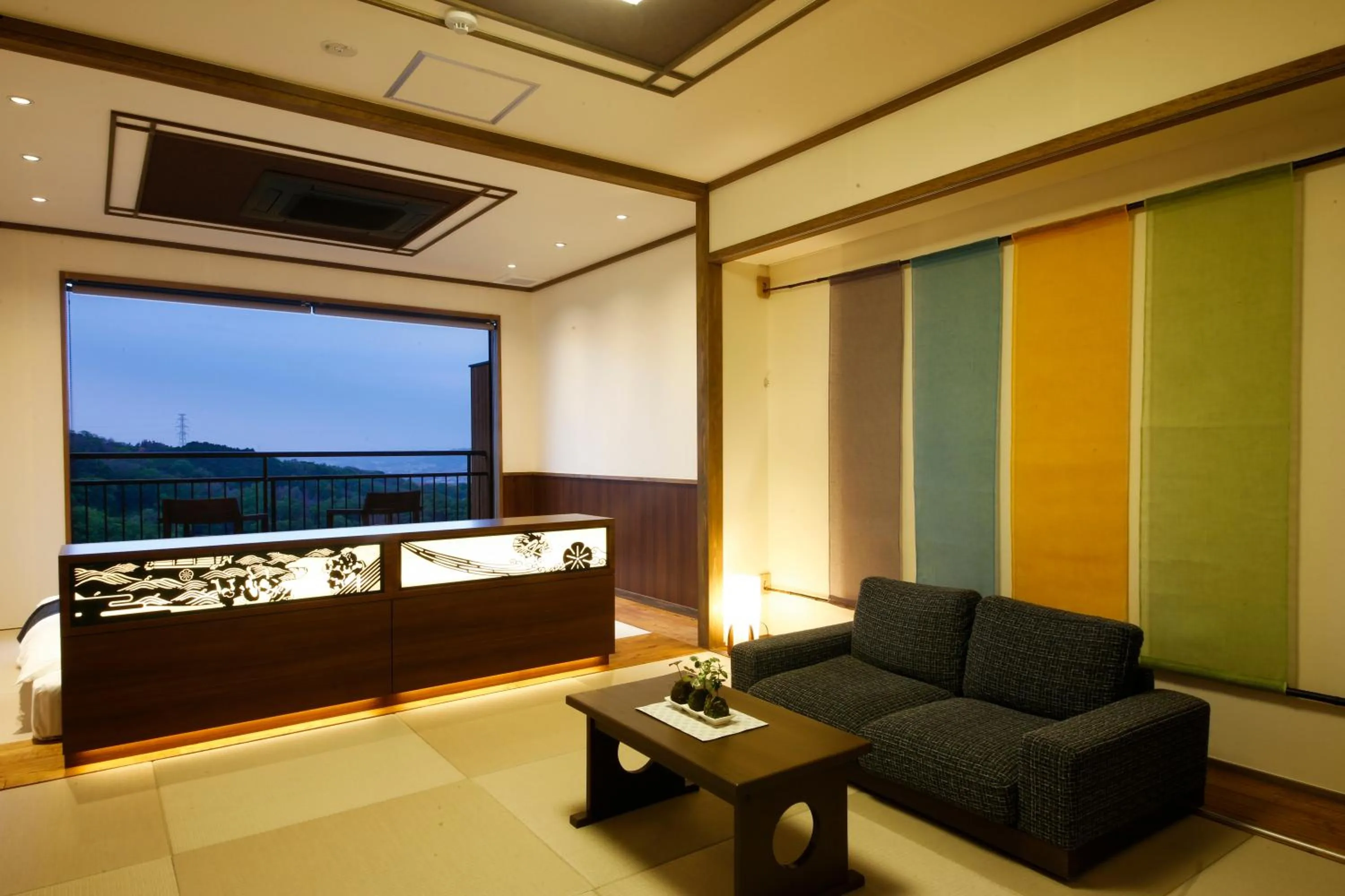 Forest View low-bed Twin Room in Kakimotoya