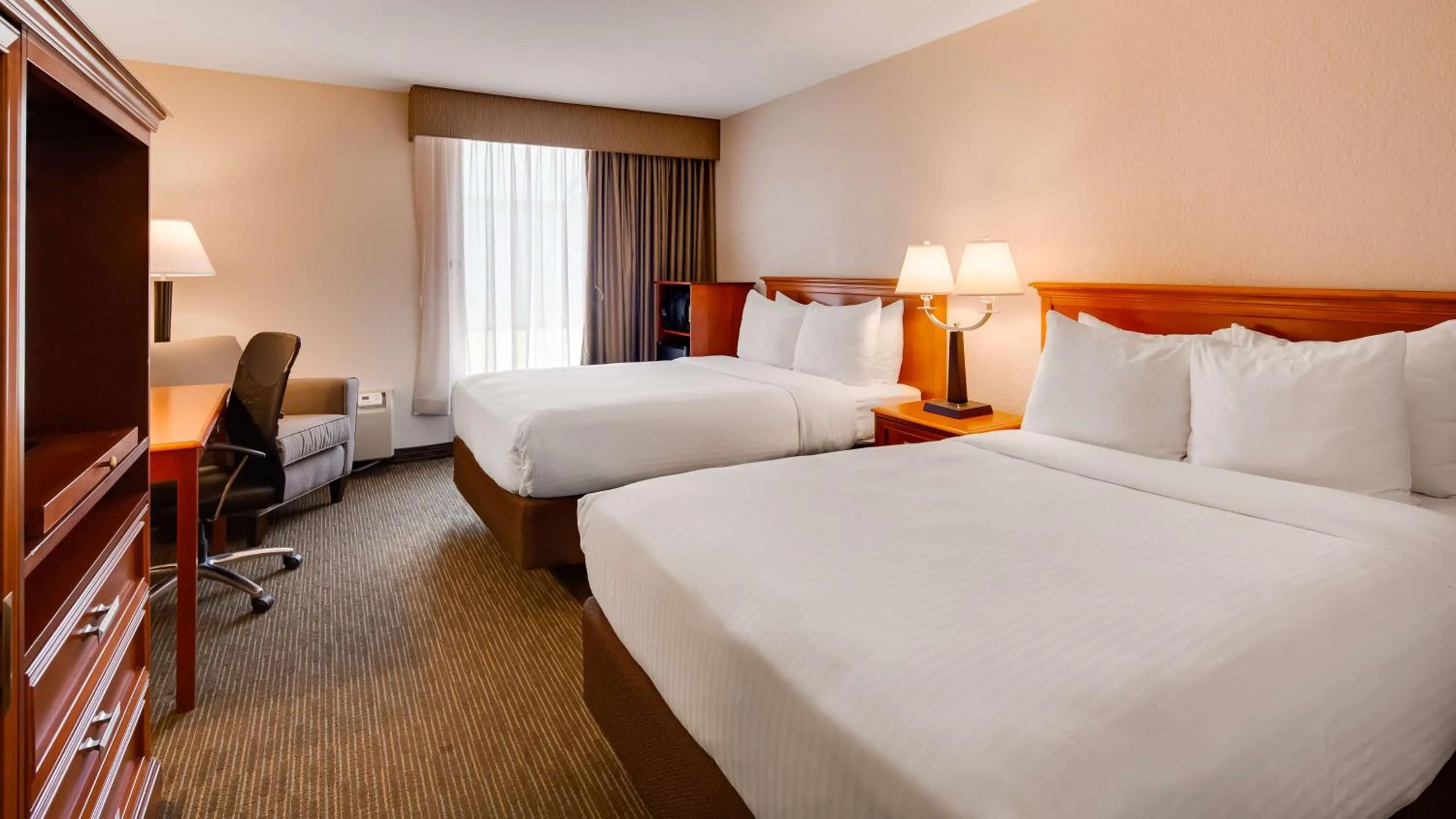 Queen Room with Two Queen Beds - Pet-friendly in Best Western Tomah Hotel