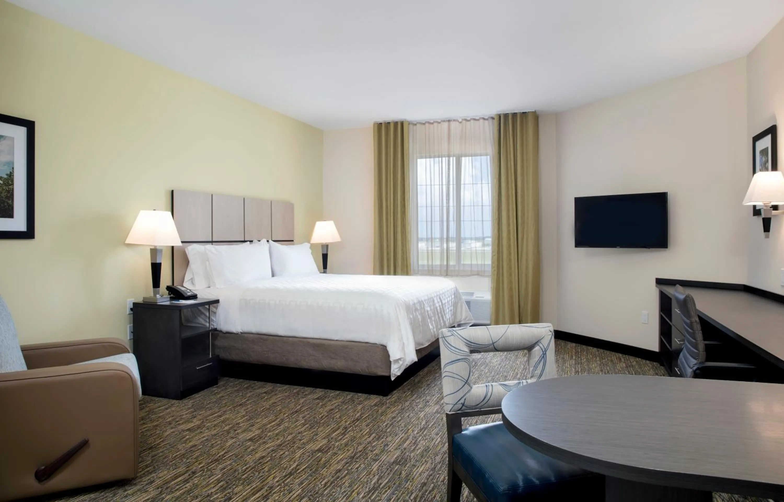 Studio King Suite - Communications Accessible in Candlewood Suites - Miami Exec Airport - Kendall by IHG