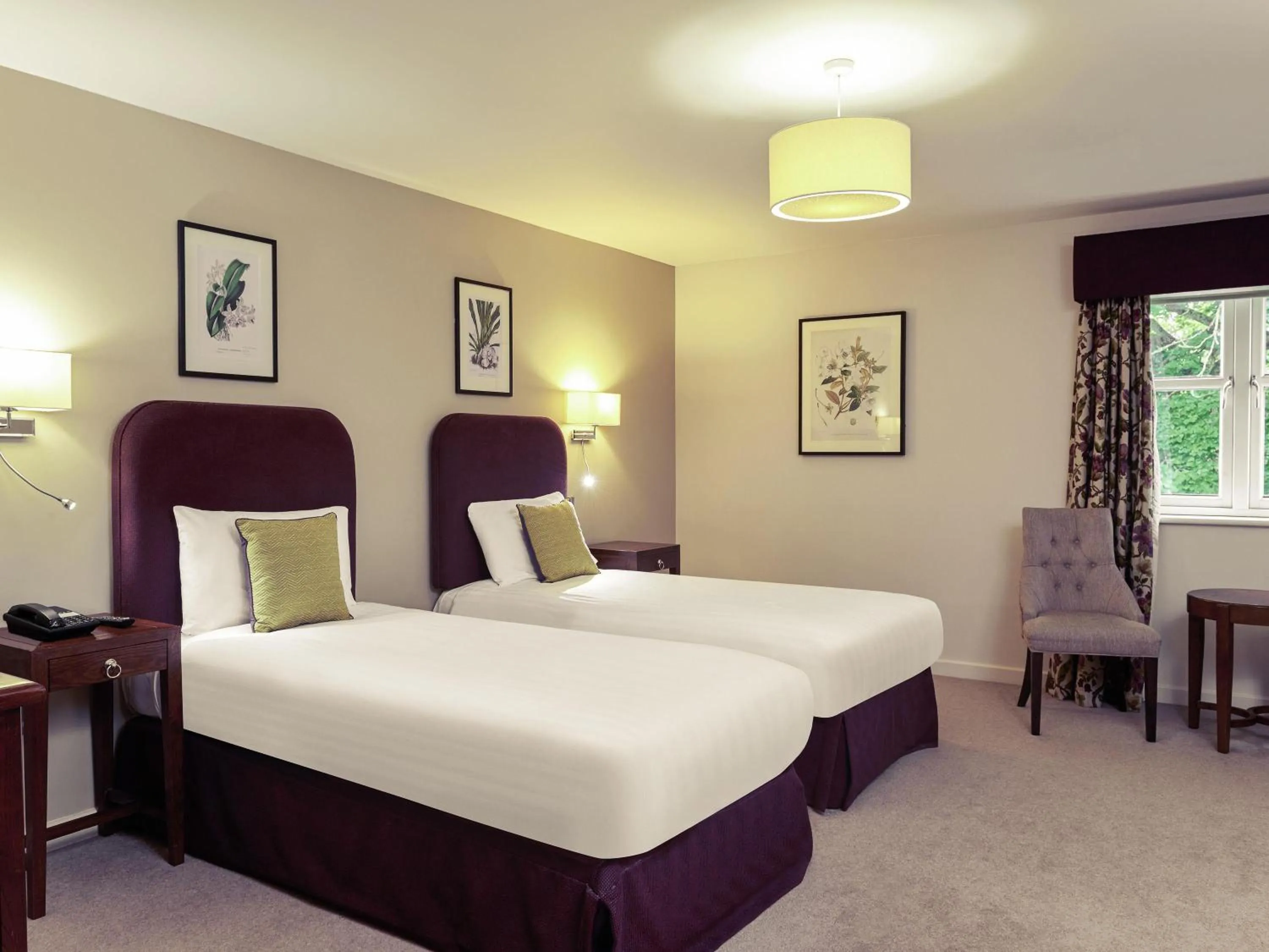 Standard Room with Two Zip Beds in Mercure Thame Lambert Hotel