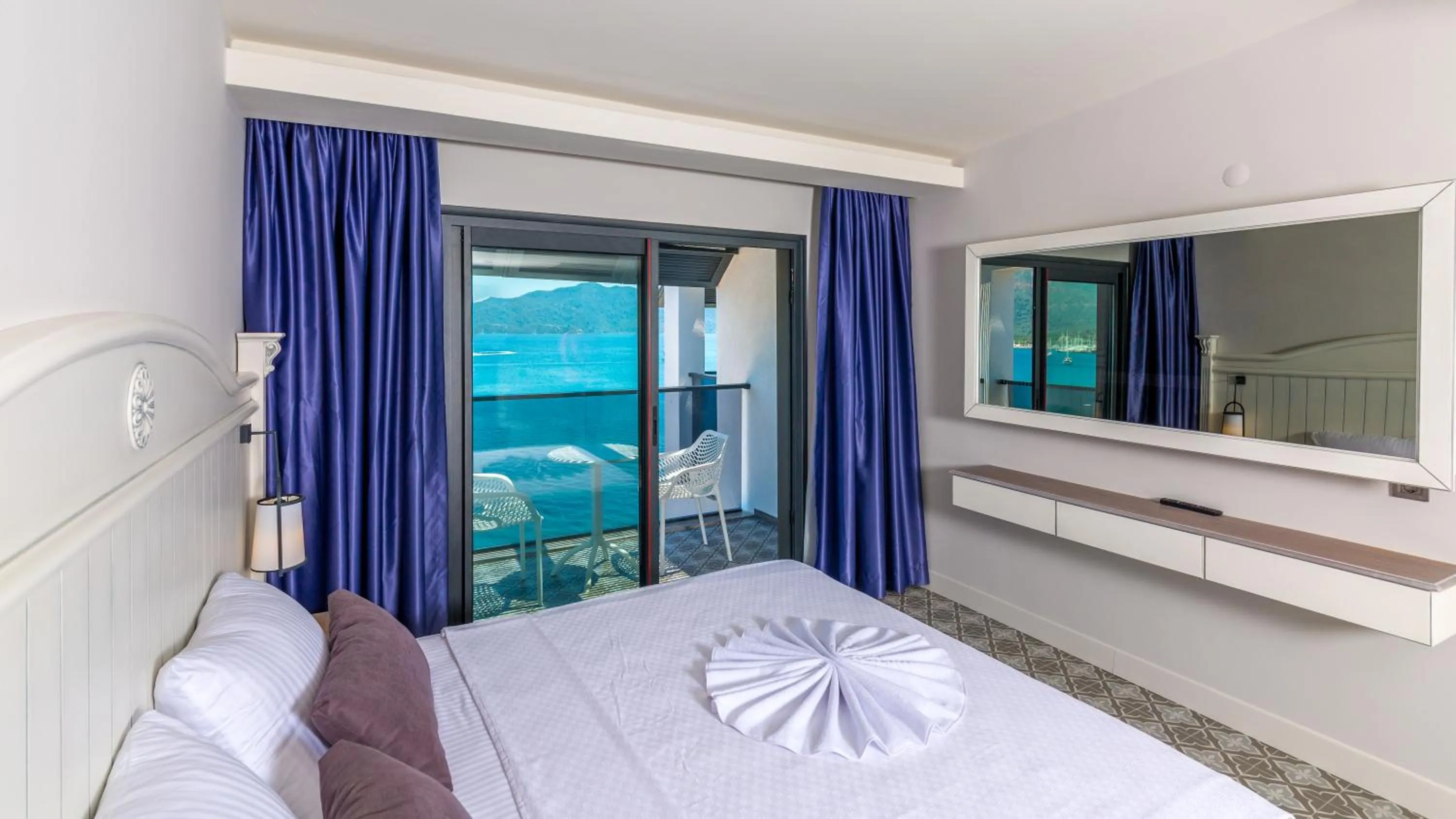 Deluxe Double Room with Sea View in Marmaris Beach Hotel