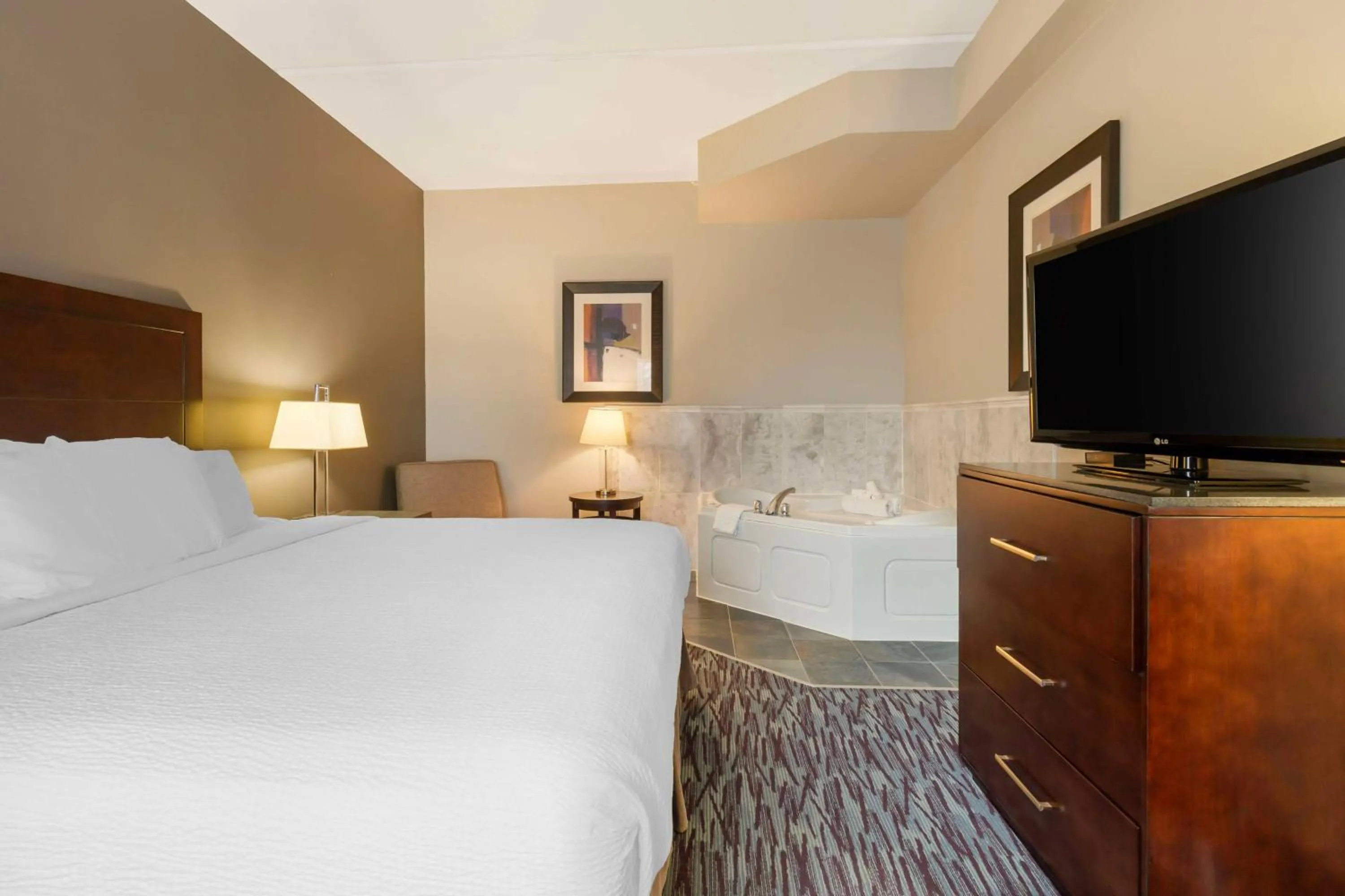 King Suite with Whirlpool - Non-Smoking in Best Western Plus Brandon Inn
