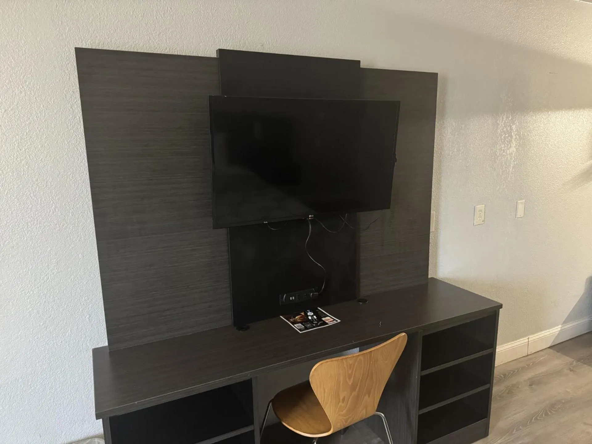 King Room in Motel 6-Norfolk, VA