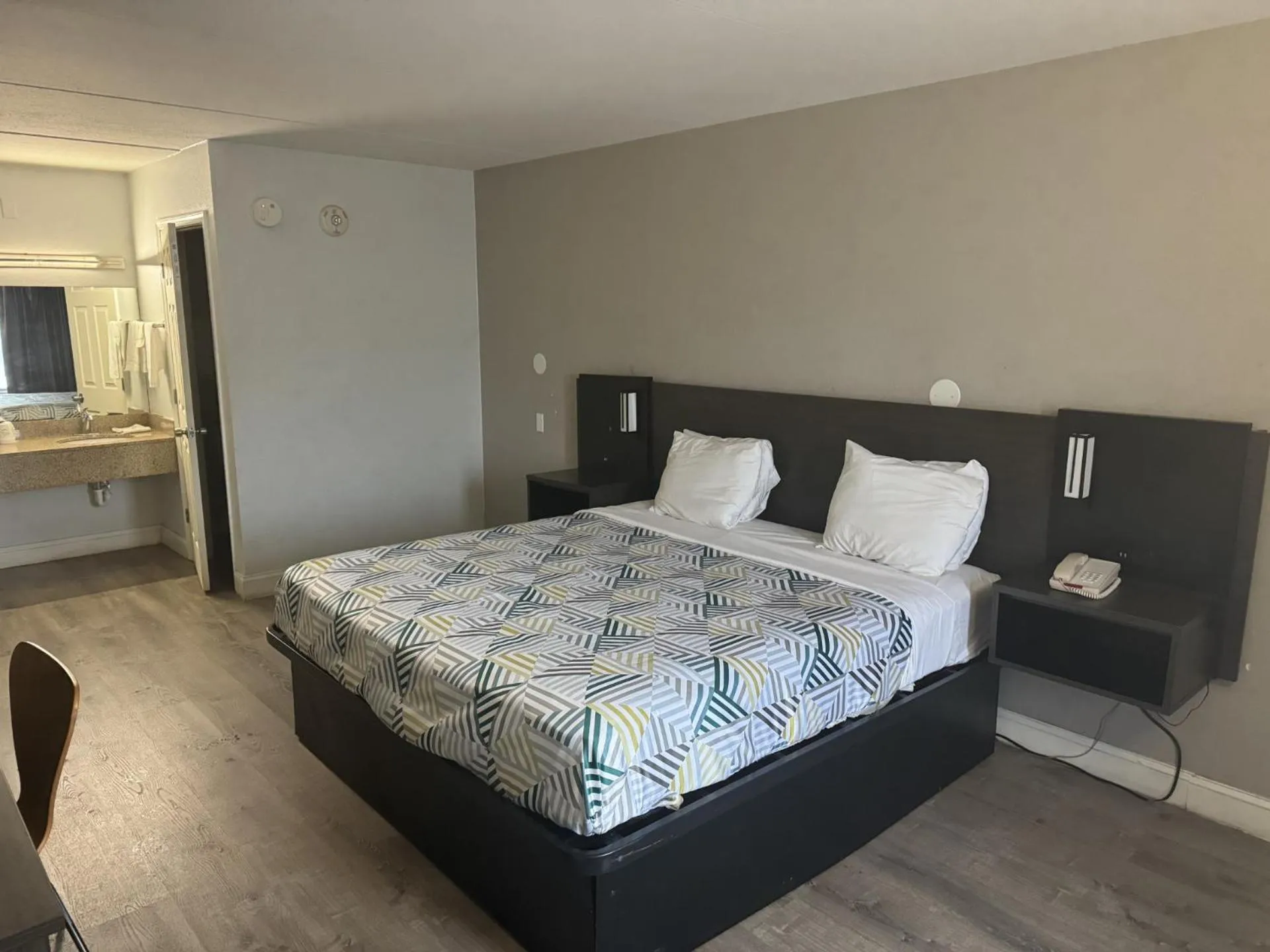 Double Room - Disability Access - Roll In Shower in Motel 6-Norfolk, VA