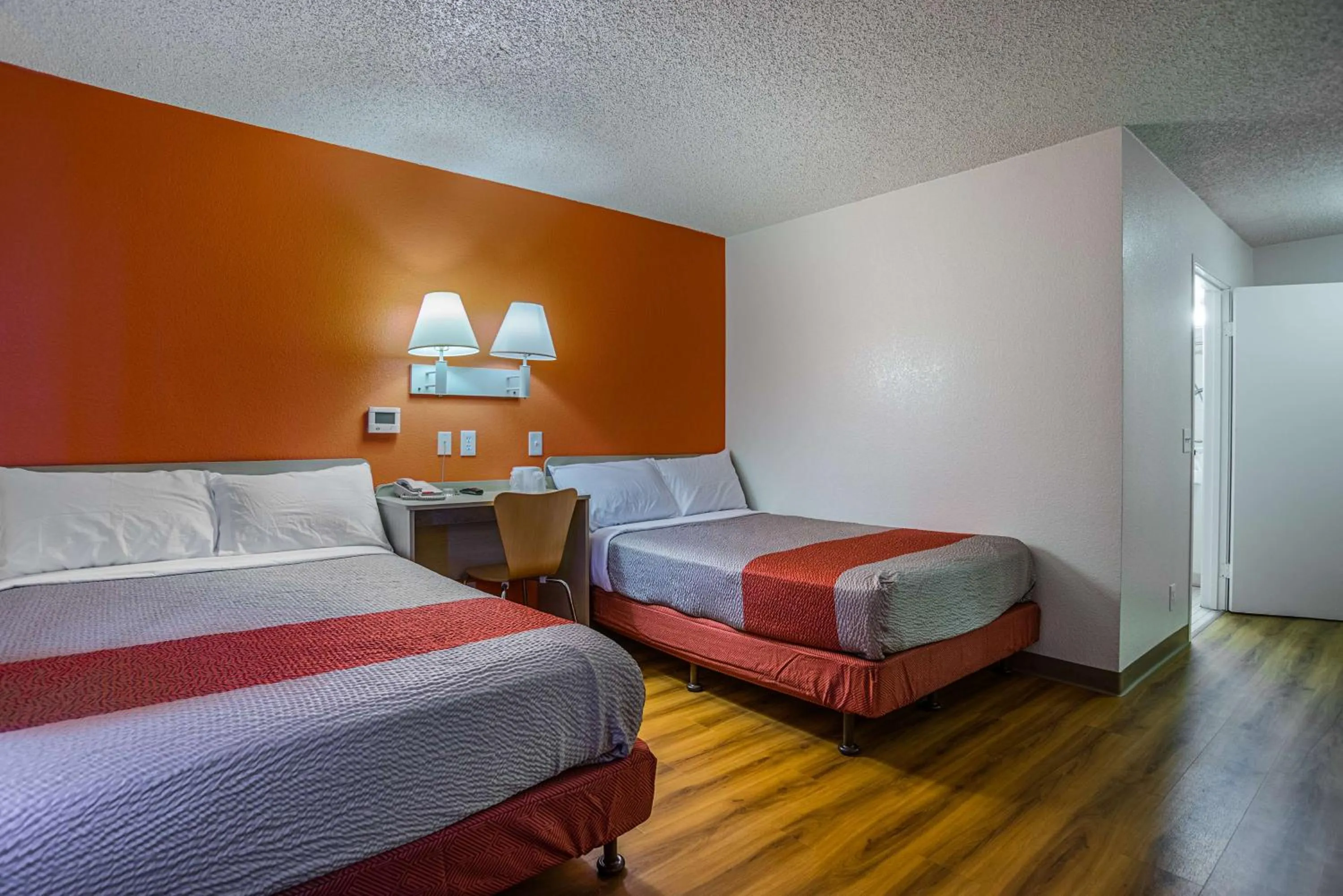 Quadruple Room in Motel 6 Tucson, AZ - North