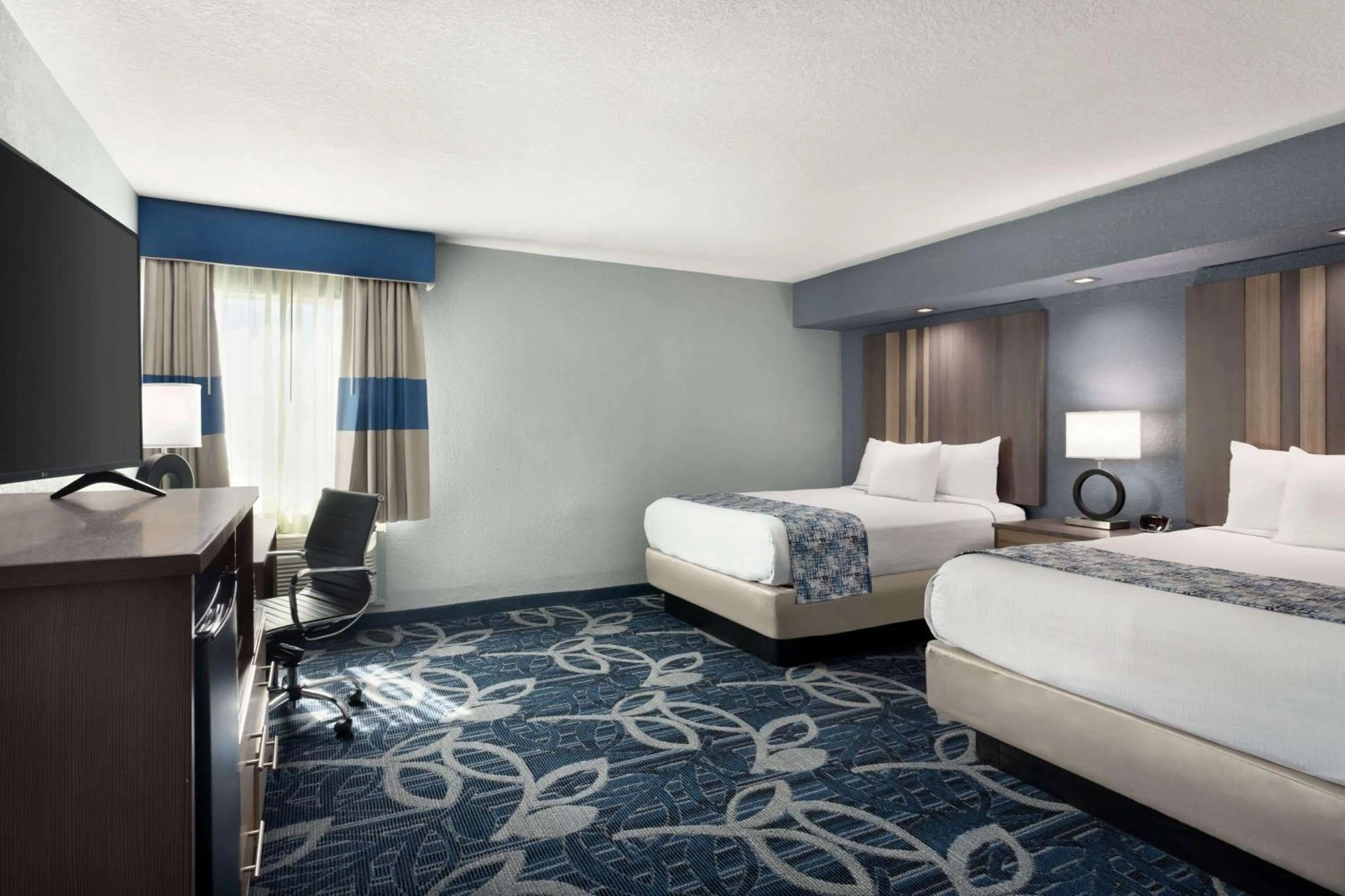 Queen Room with Two Queen Beds - Non-Smoking in Baymont Inn & Suites Shawnee