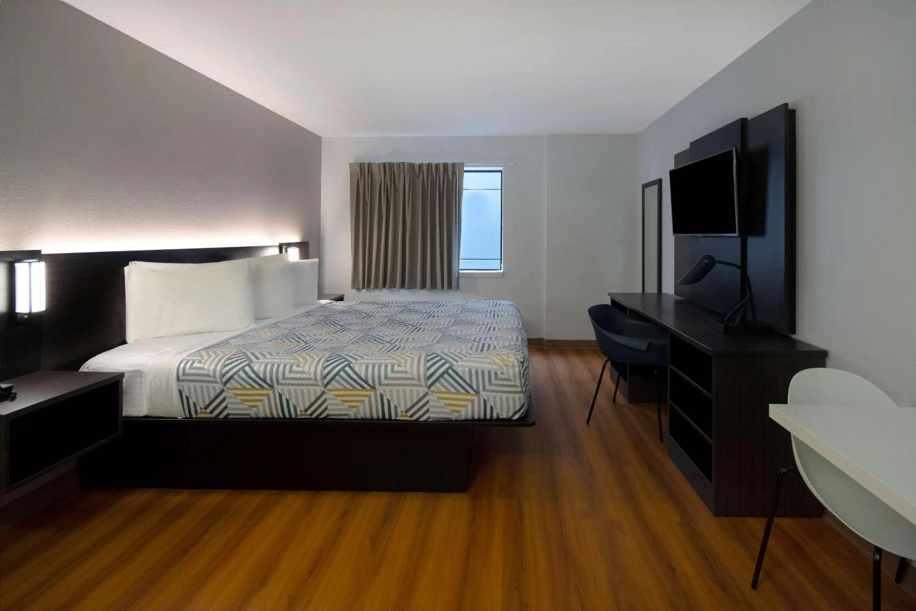 King Room in Motel 6-Merrillville, IN