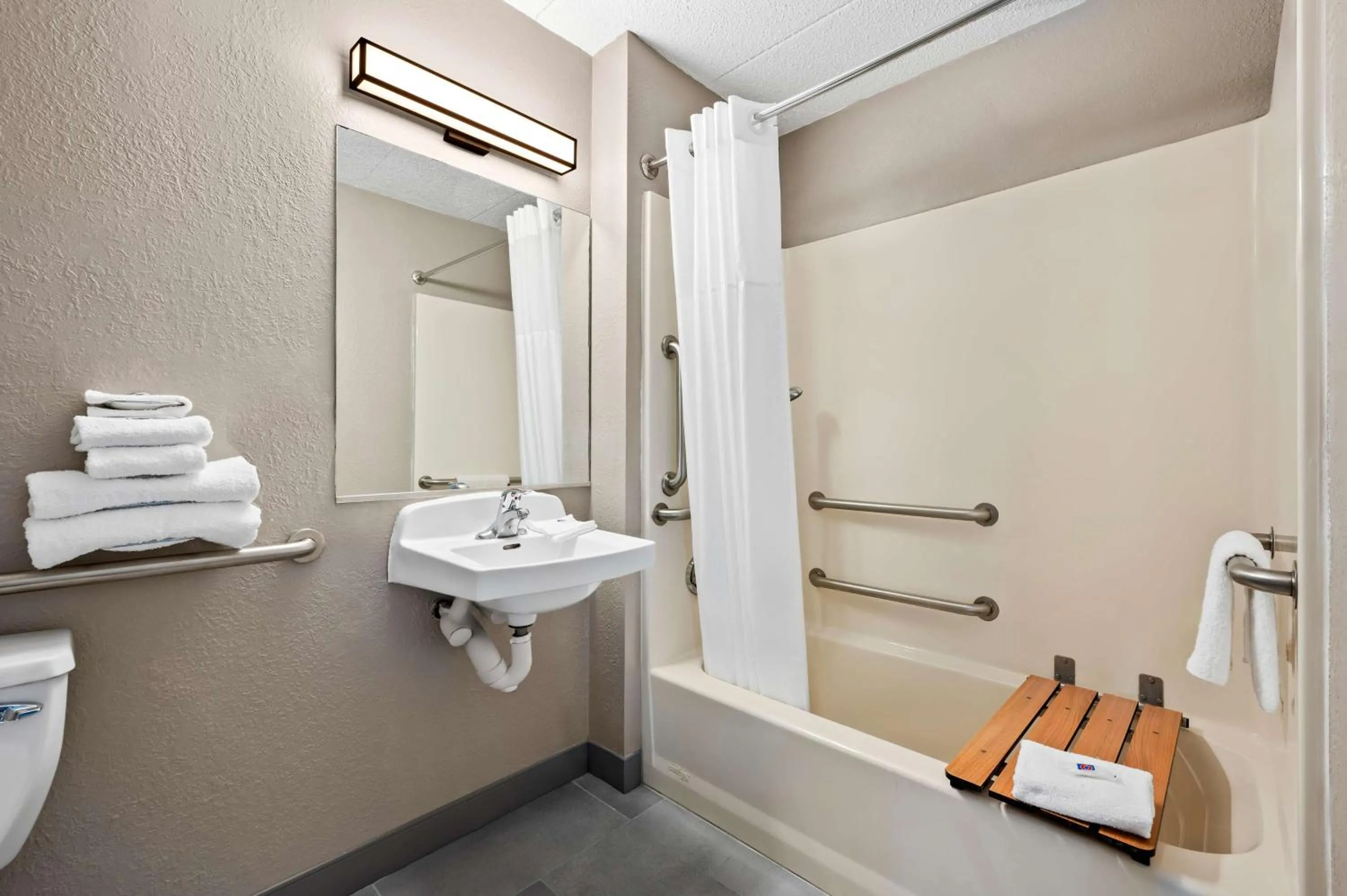 Queen Room in Motel 6-Portland, ME