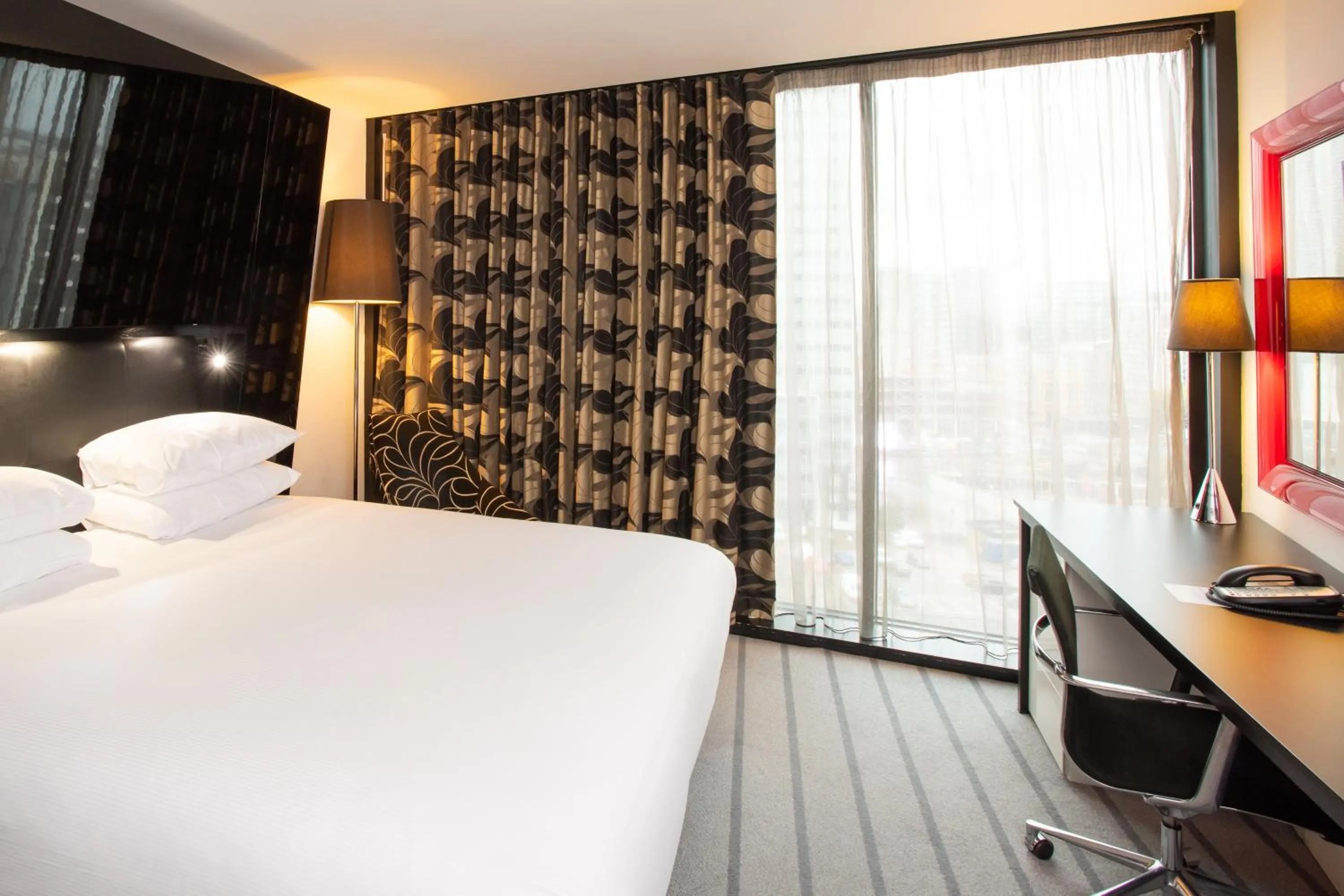Standard King Room in Crowne Plaza Manchester City Centre by IHG