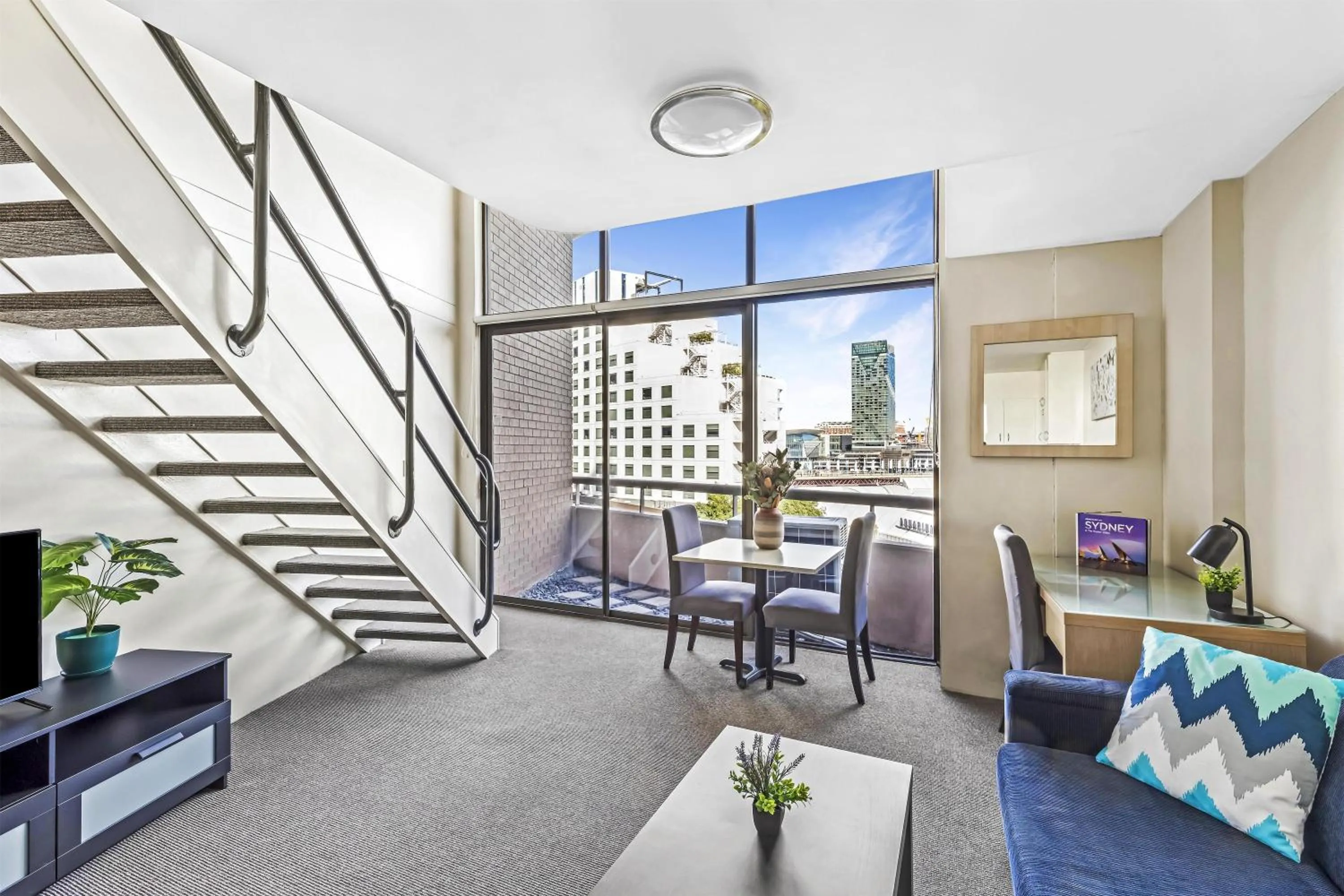 Executive Apartment in Metro Apartments on Darling Harbour