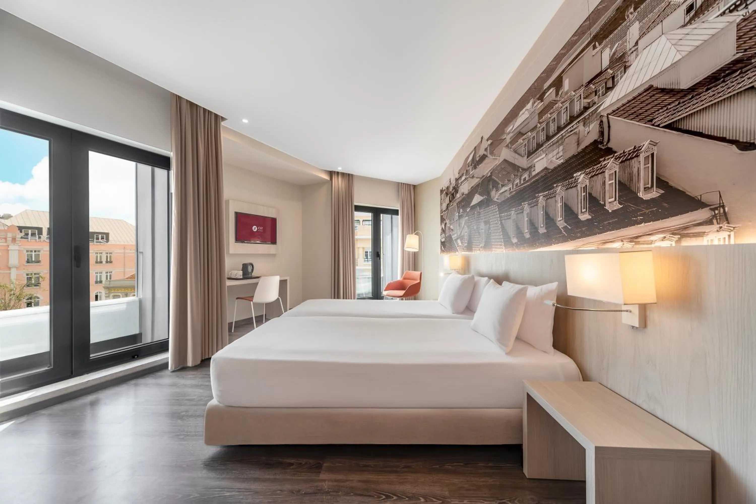 Double Room with Balcony in EXE Liberdade