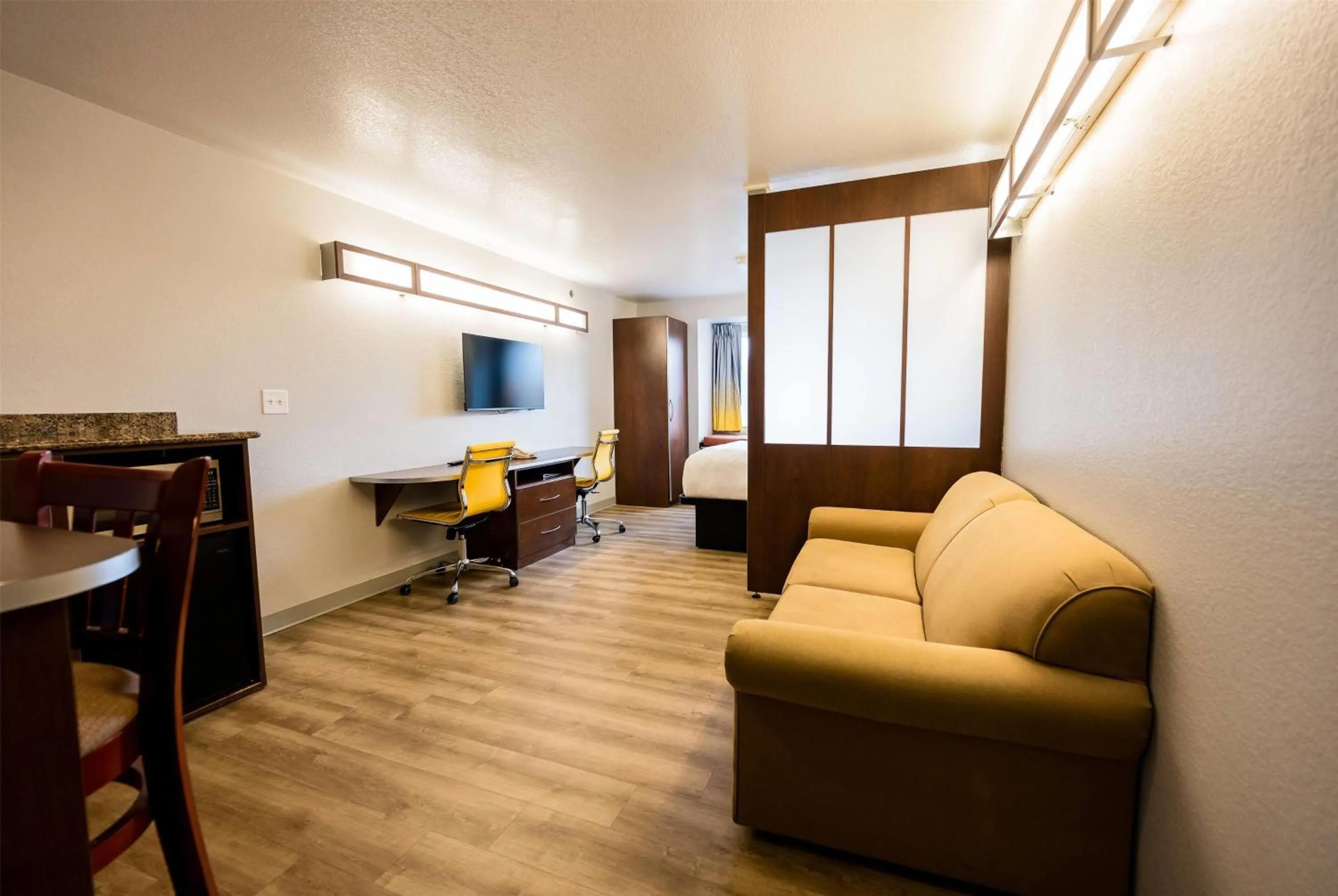 Studio Queen Suite - Non-Smoking in Microtel Inn & Suites Cheyenne