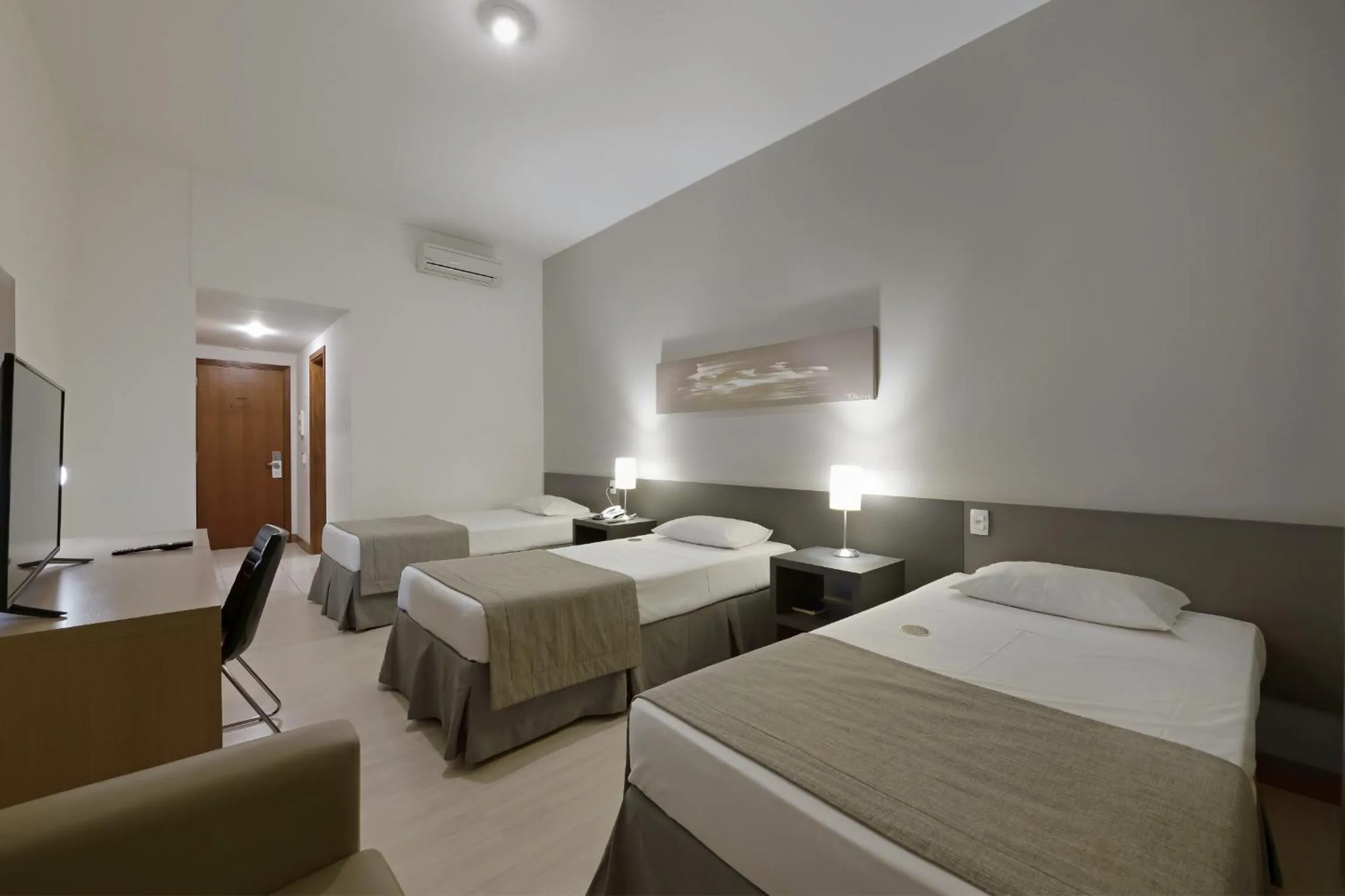 Luxury Triple Room - single occupancy in Garden Hotel