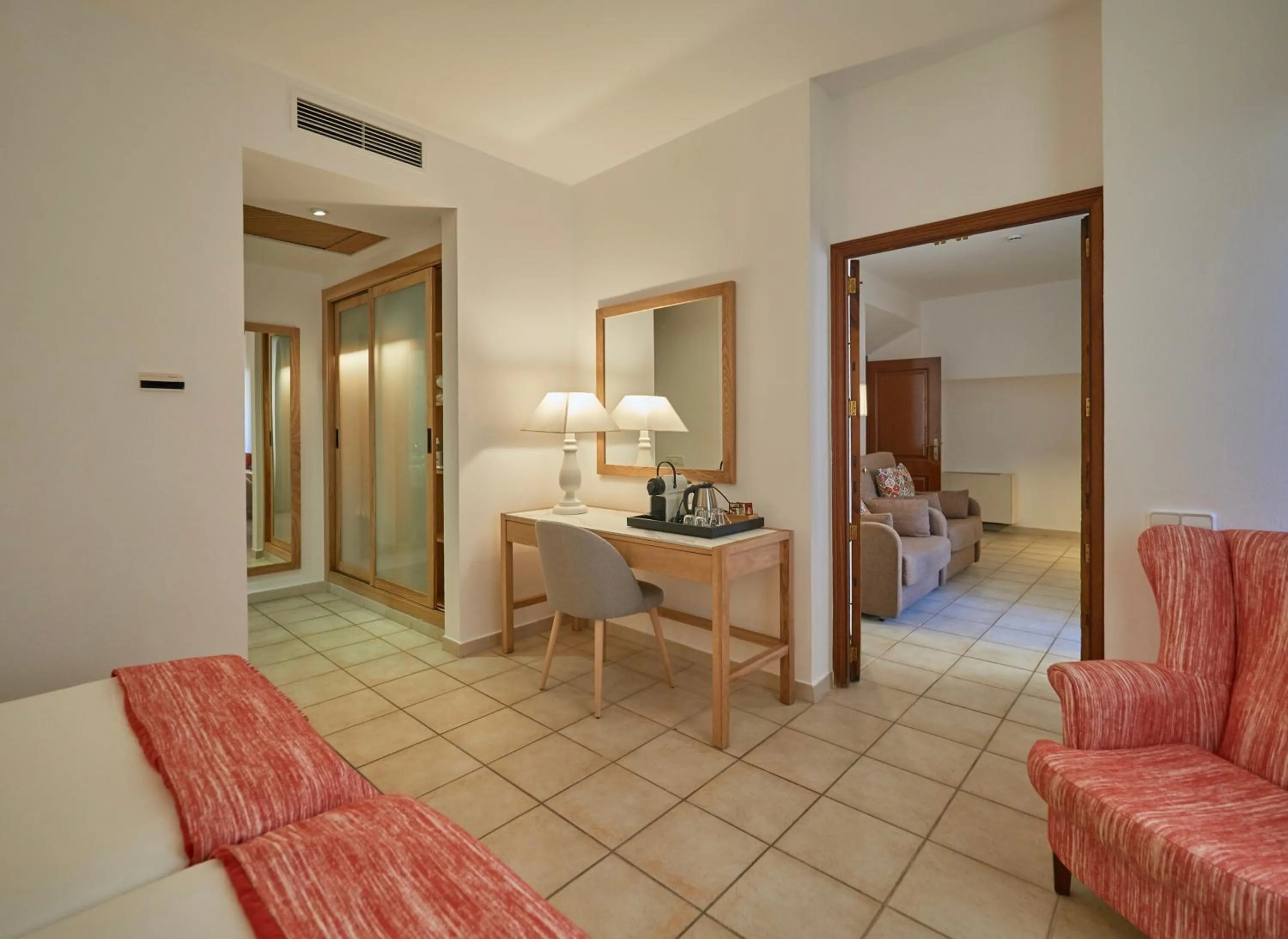 Suite in Hotel Ca'l Bisbe