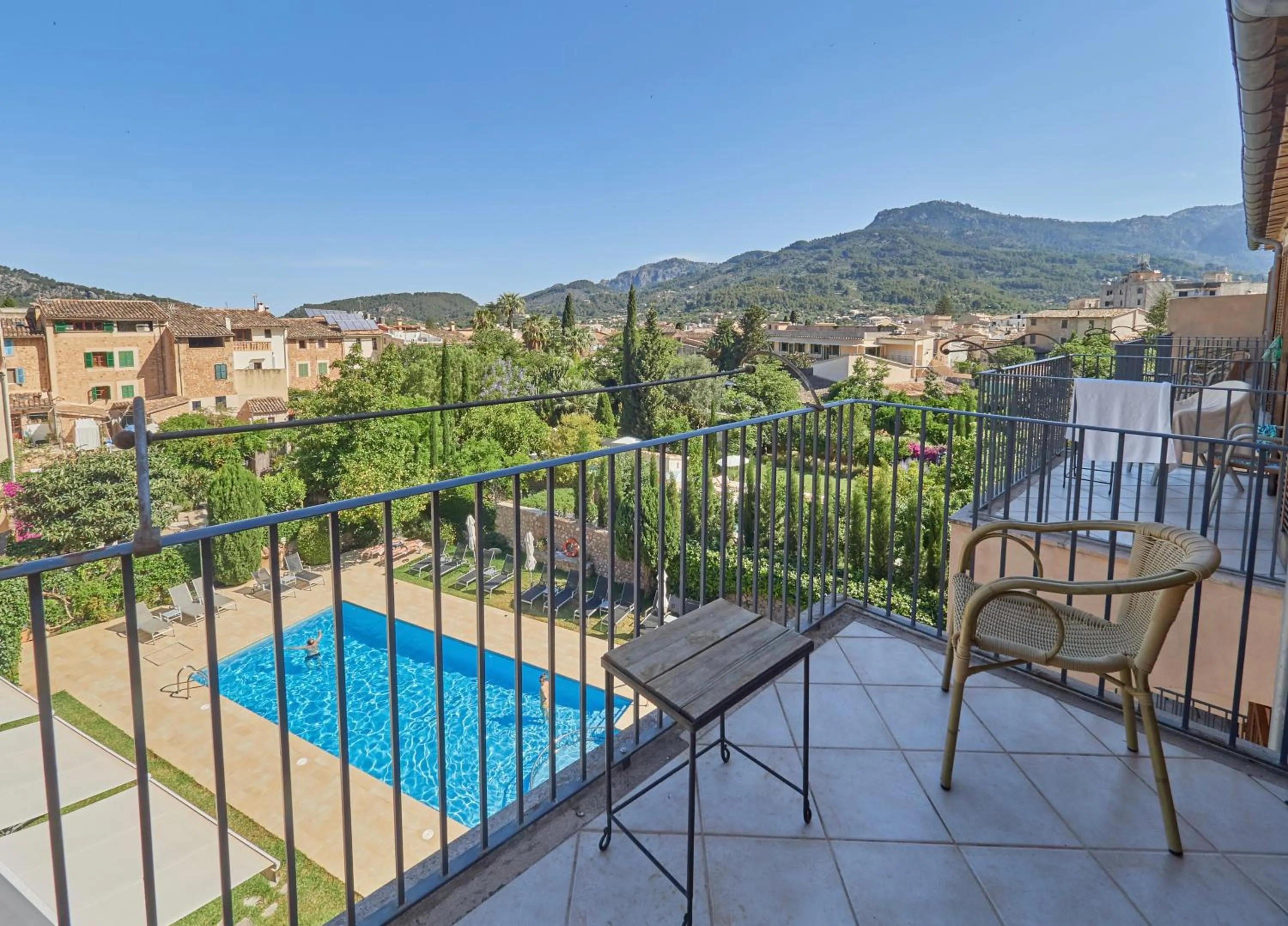 Attic Double or Twin Room with Terrace in Hotel Ca'l Bisbe