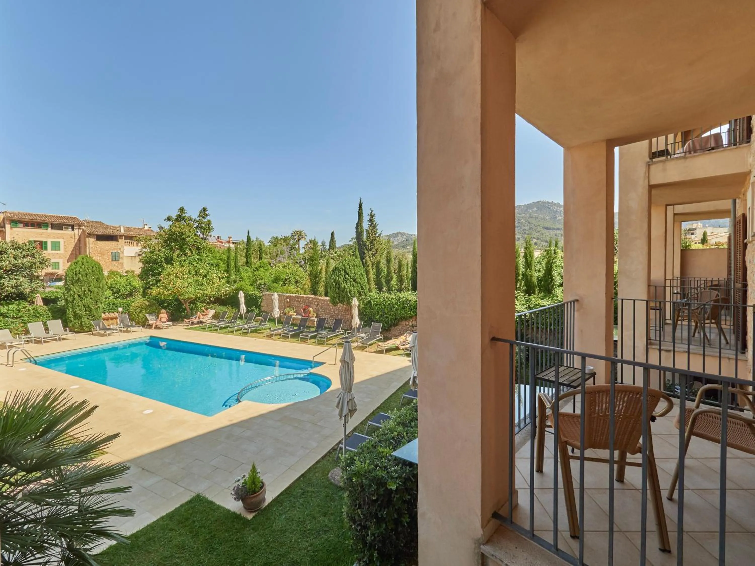 Double or Twin Room with Balcony in Hotel Ca'l Bisbe