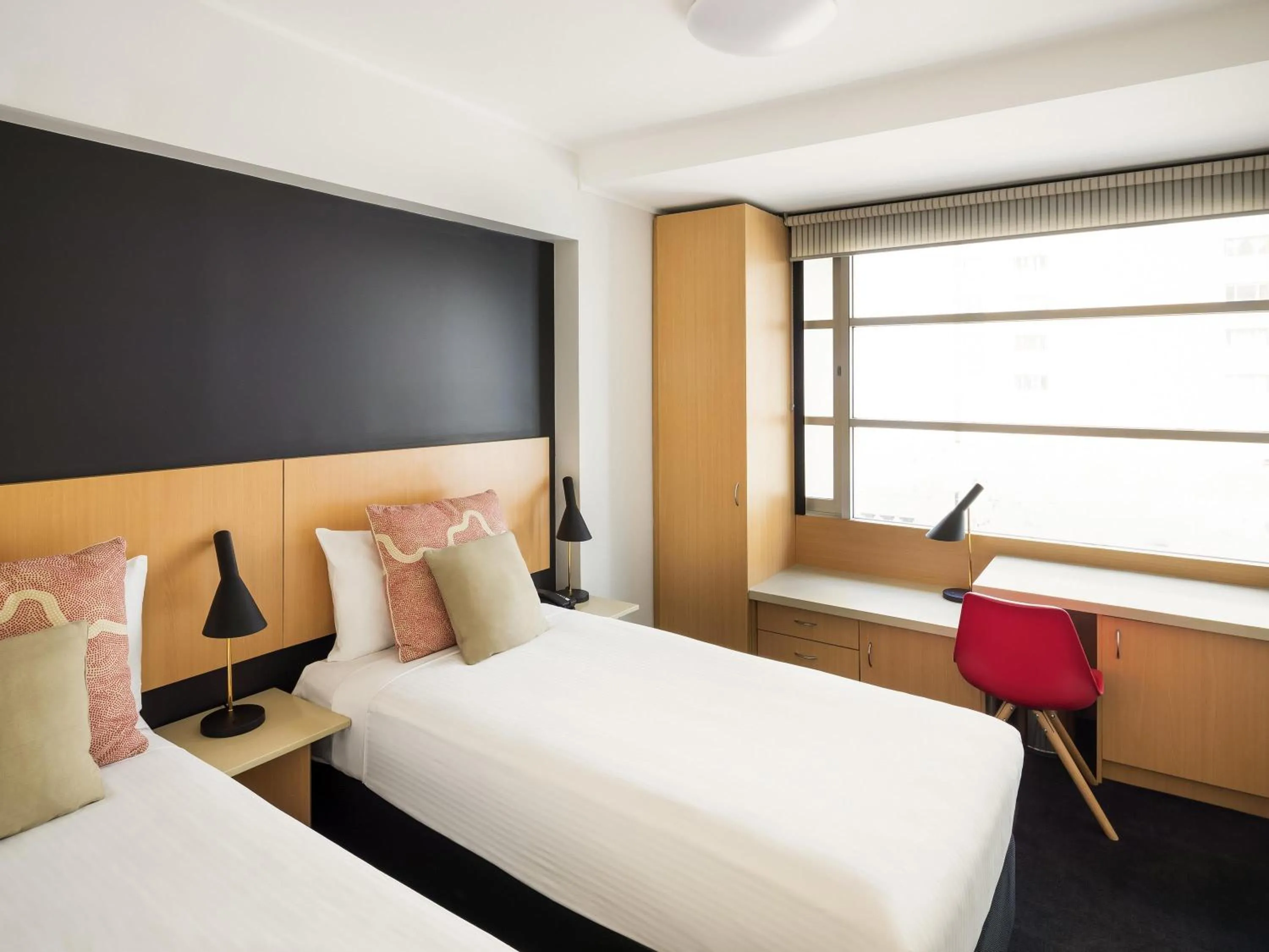 Standard Twin Room in ibis Sydney World Square