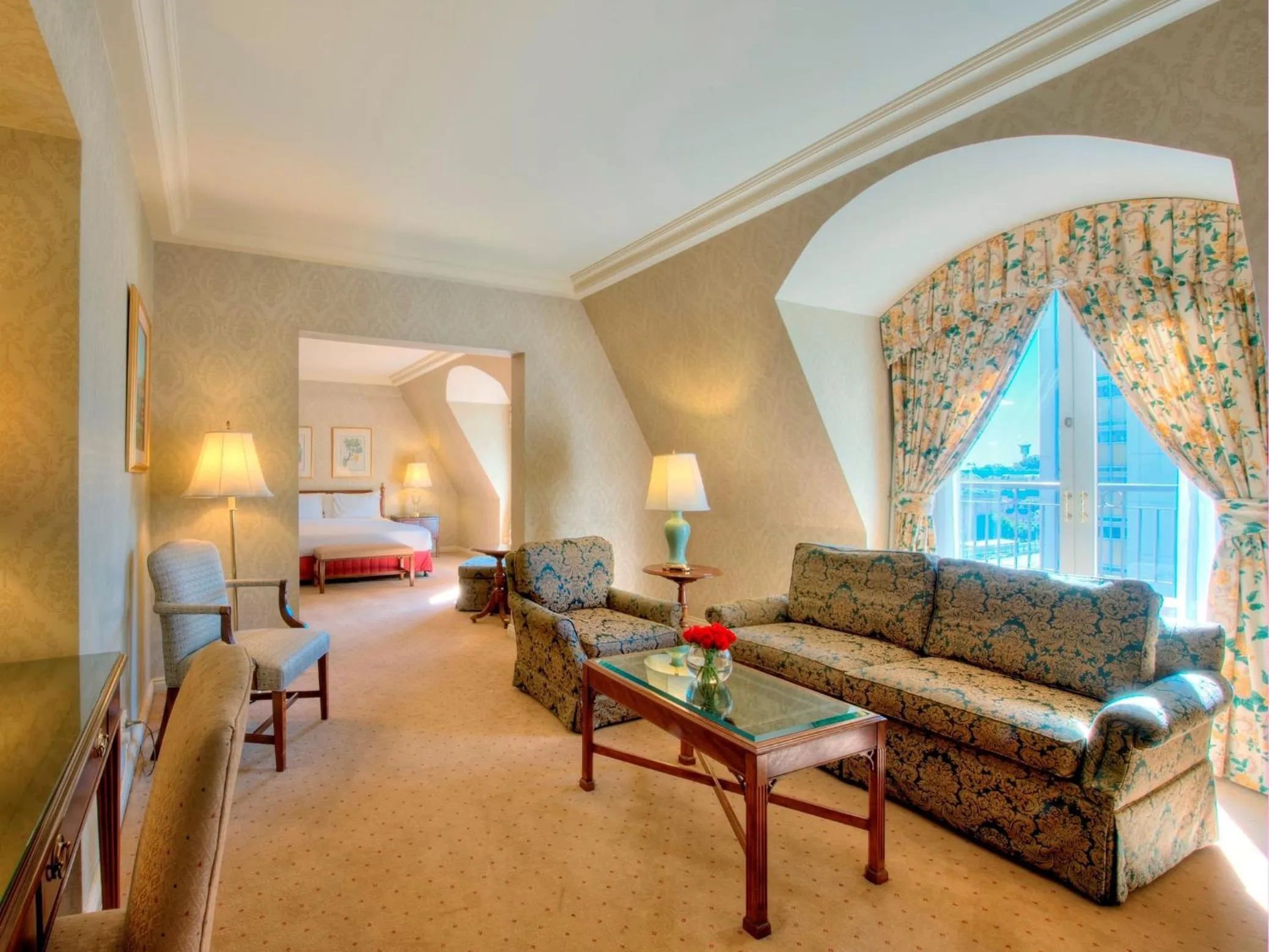 Junior Suite with Harbor View in Sir Stamford Circular Quay