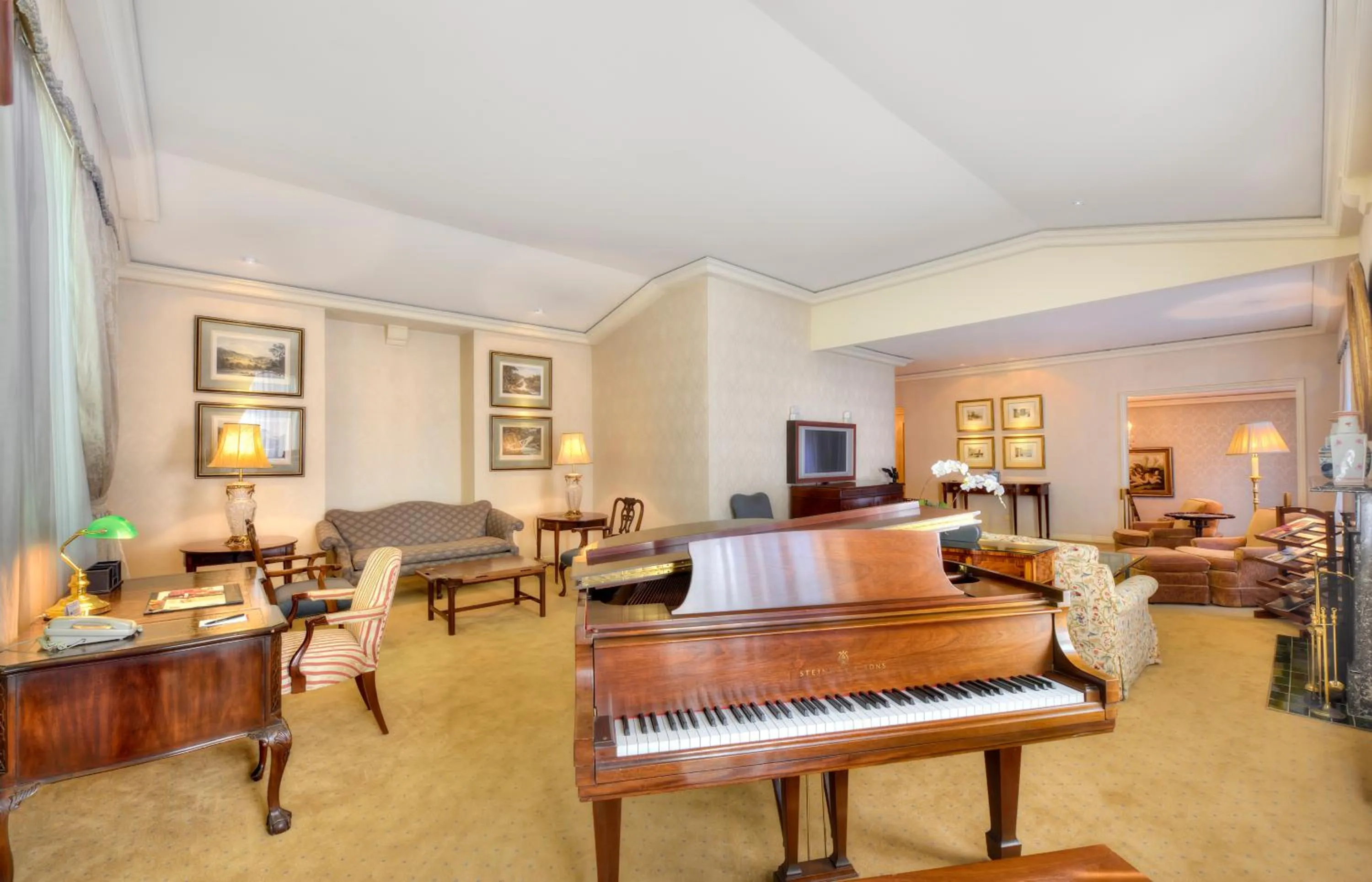 Presidential Suite in Sir Stamford Circular Quay