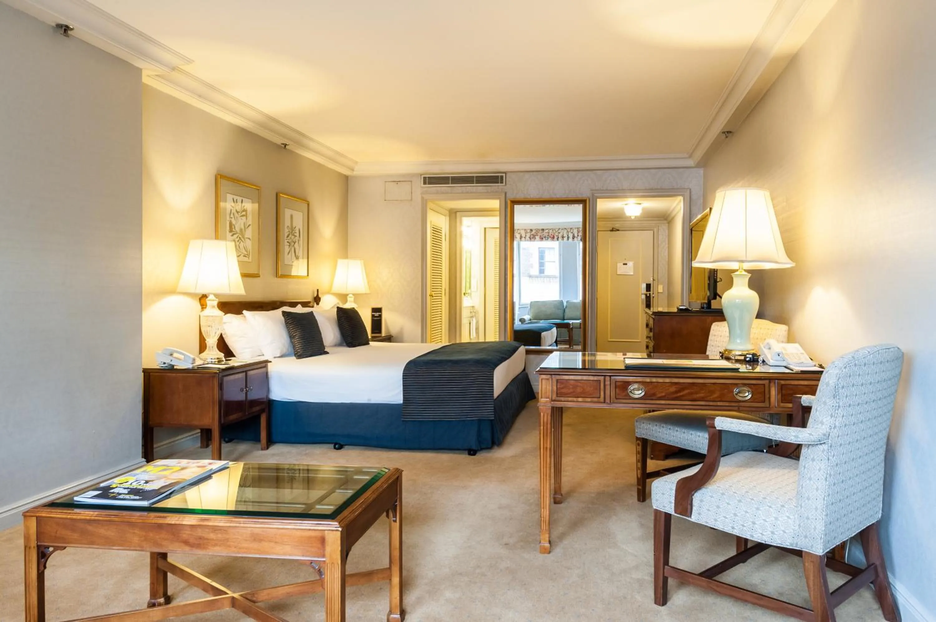 Superior King Room in Sir Stamford Circular Quay