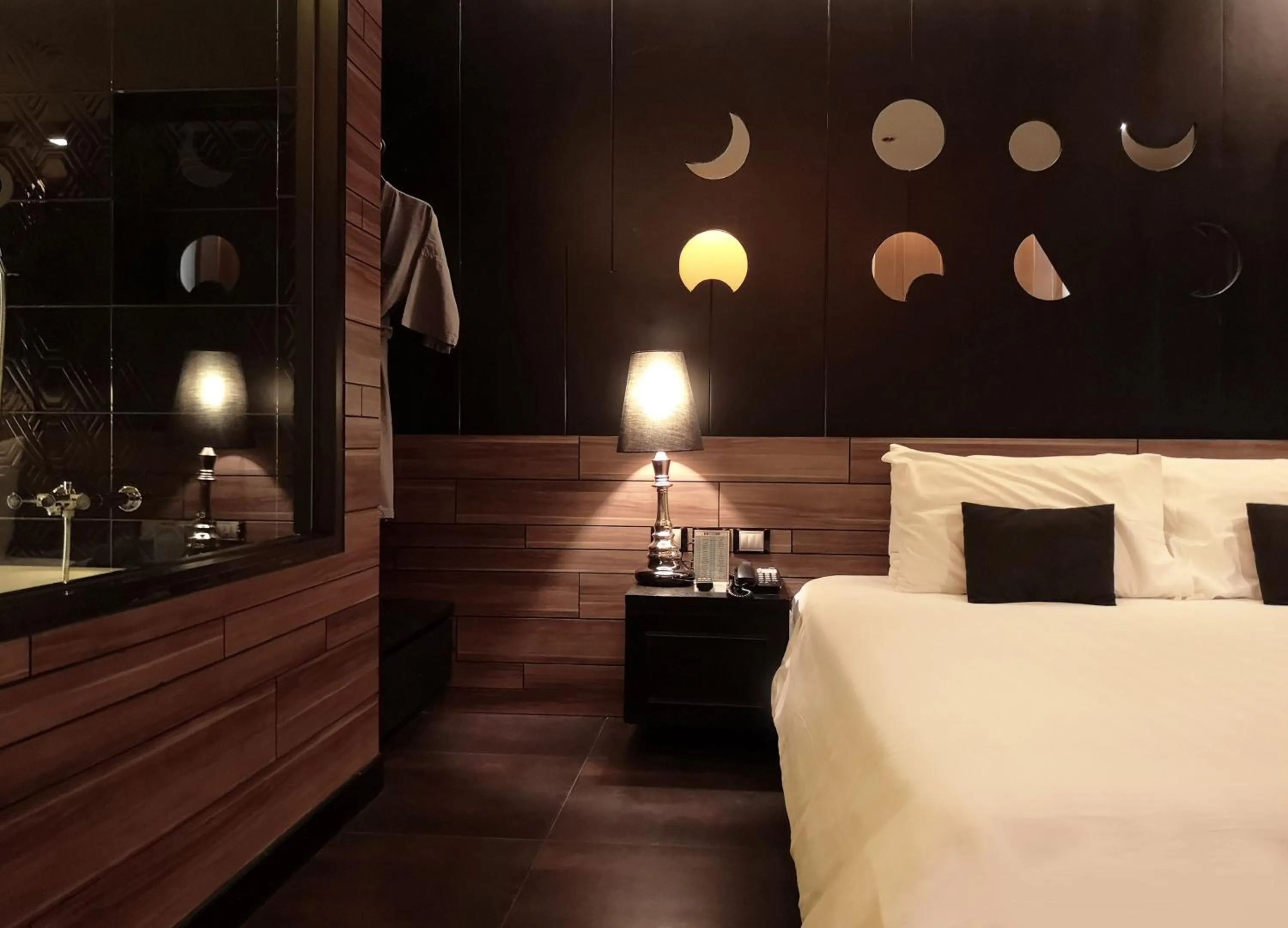 Deluxe Sea View in TSix5 Quarter