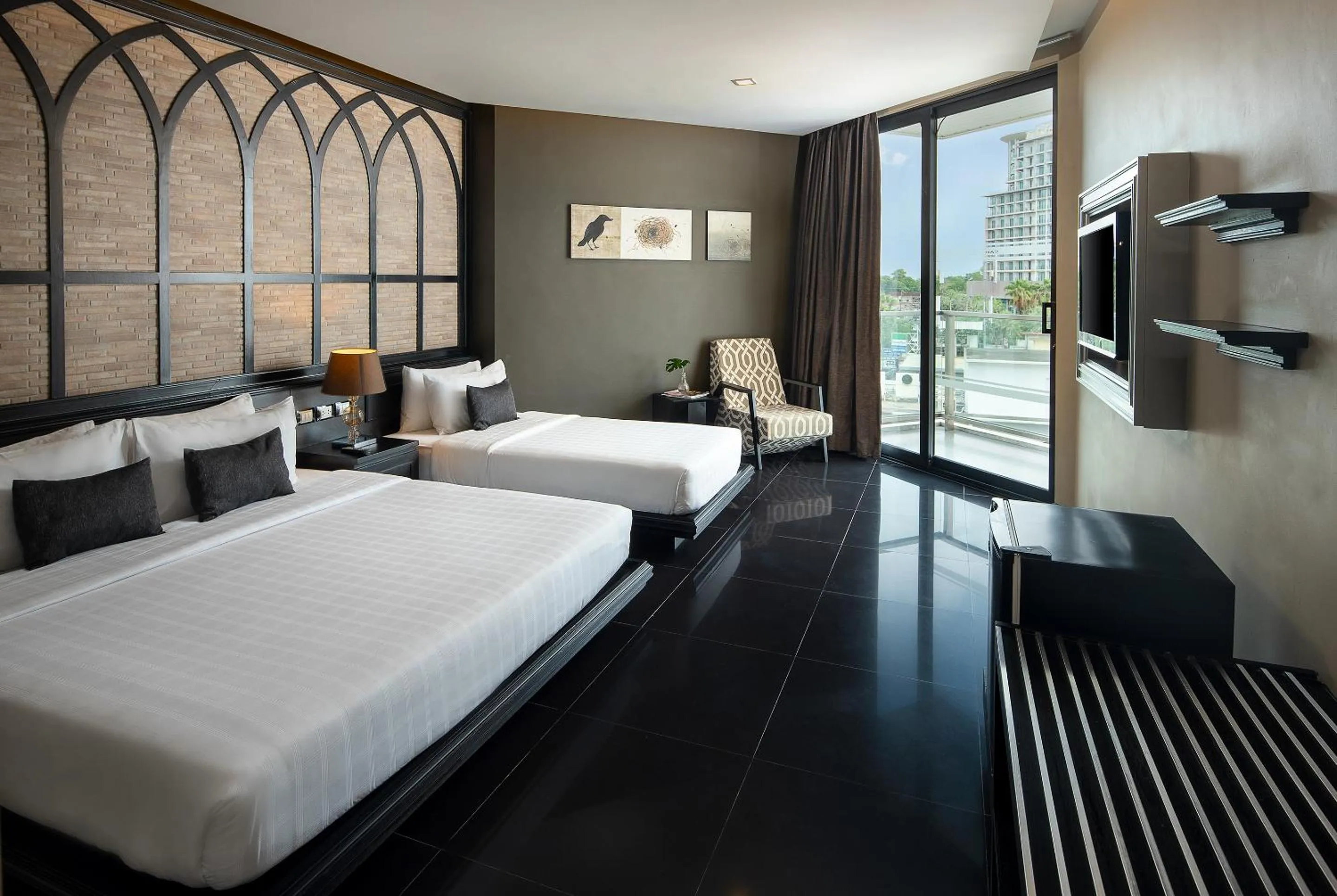 Deluxe  in TSix5 Quarter