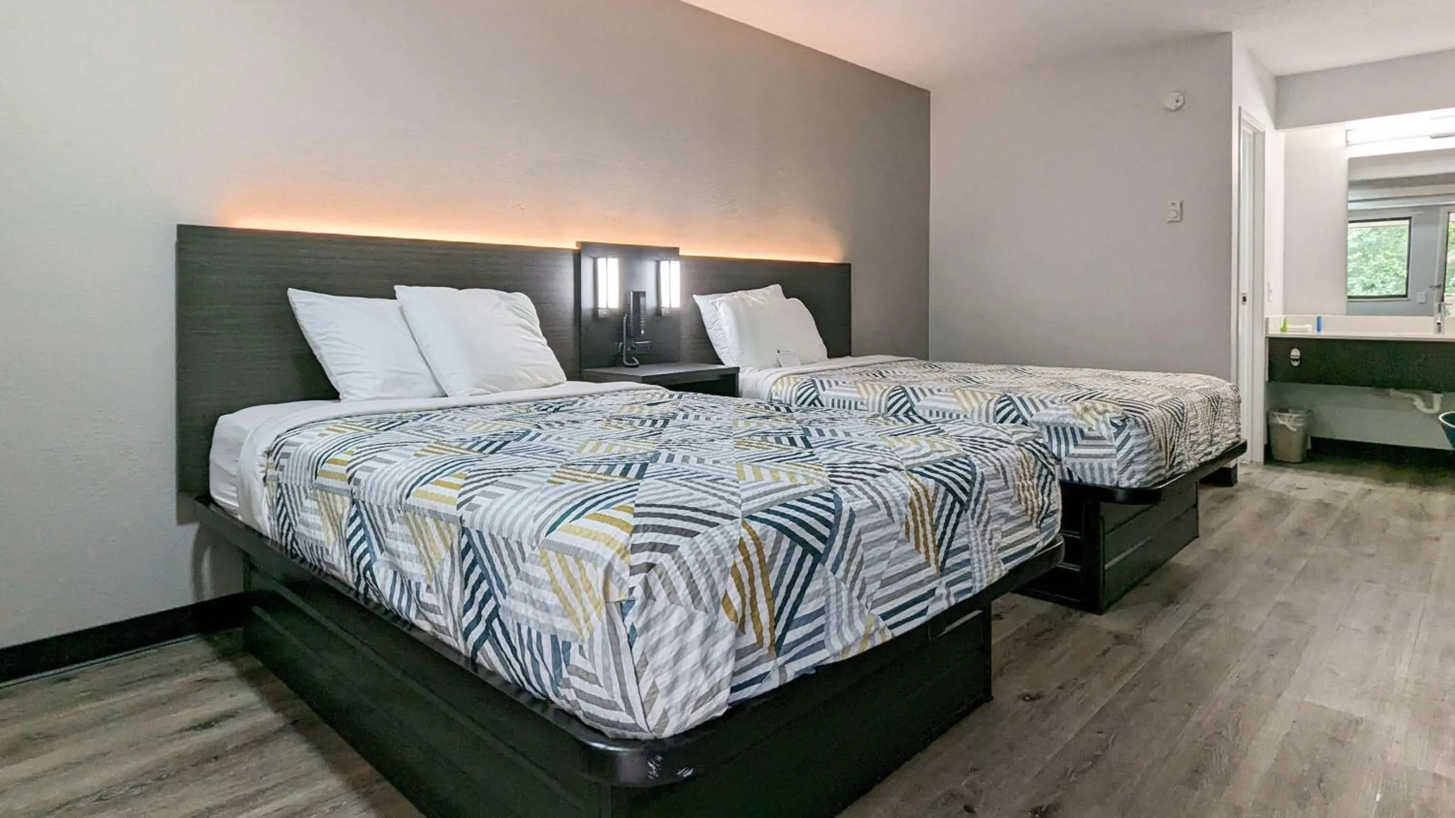 Quadruple Room in Motel 6-Nashua, NH - South