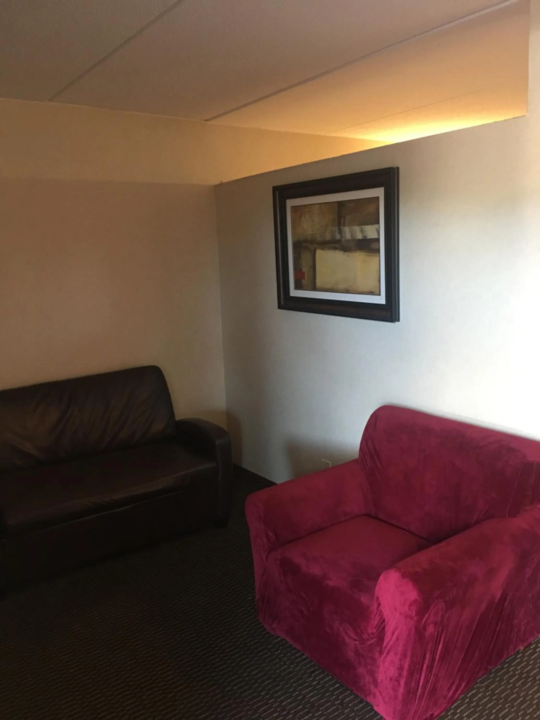 Studio Suite with Two Queen Beds - Non-Smoking in Ramada by Wyndham Rockville Centre
