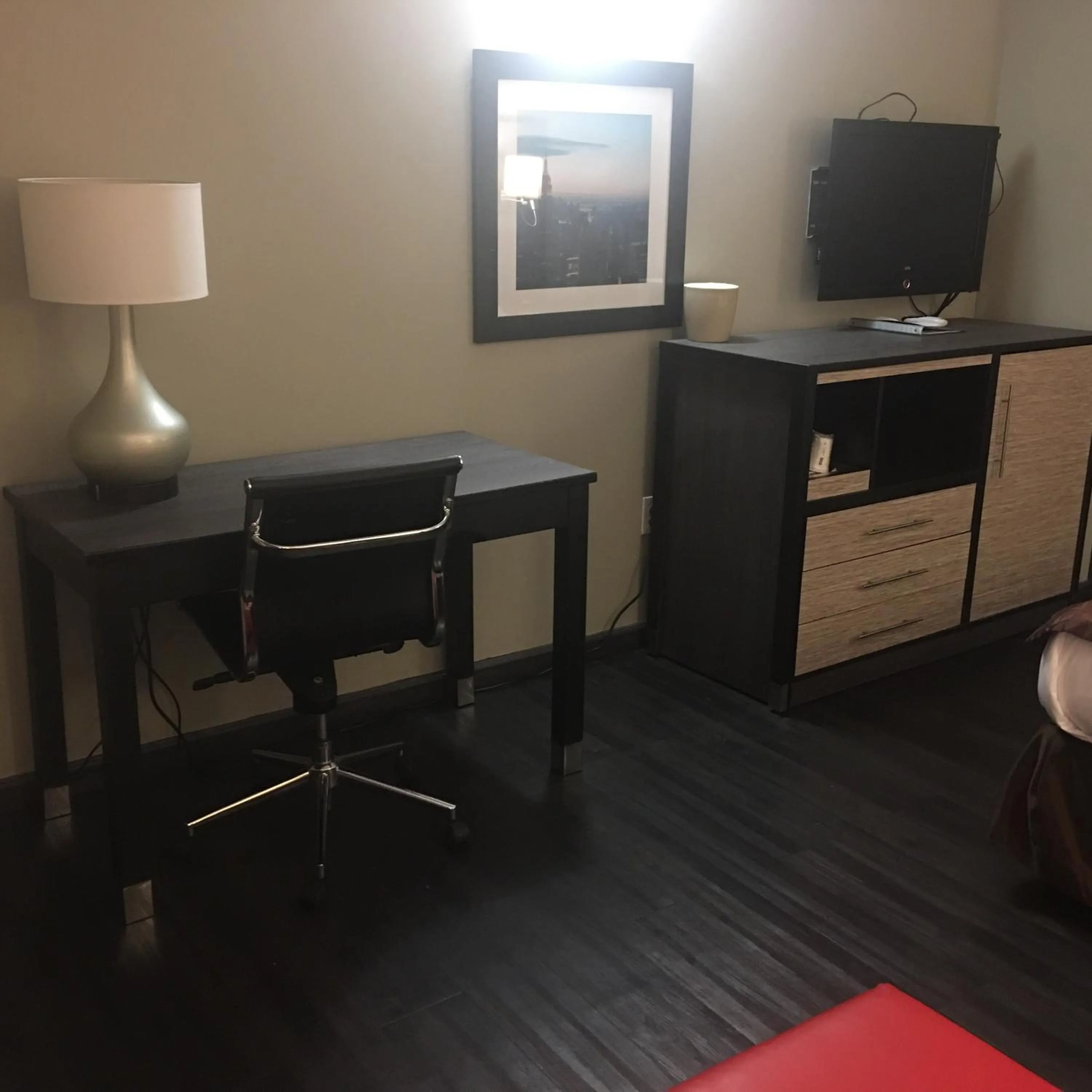 King Room- Non-Smoking in Ramada by Wyndham Rockville Centre