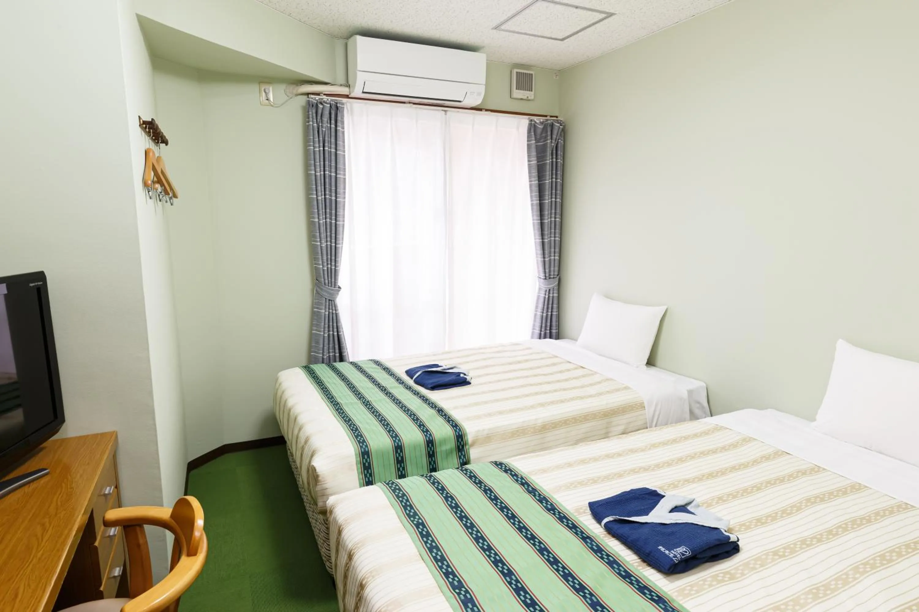 Twin Room - single occupancy in Peace Land Kume