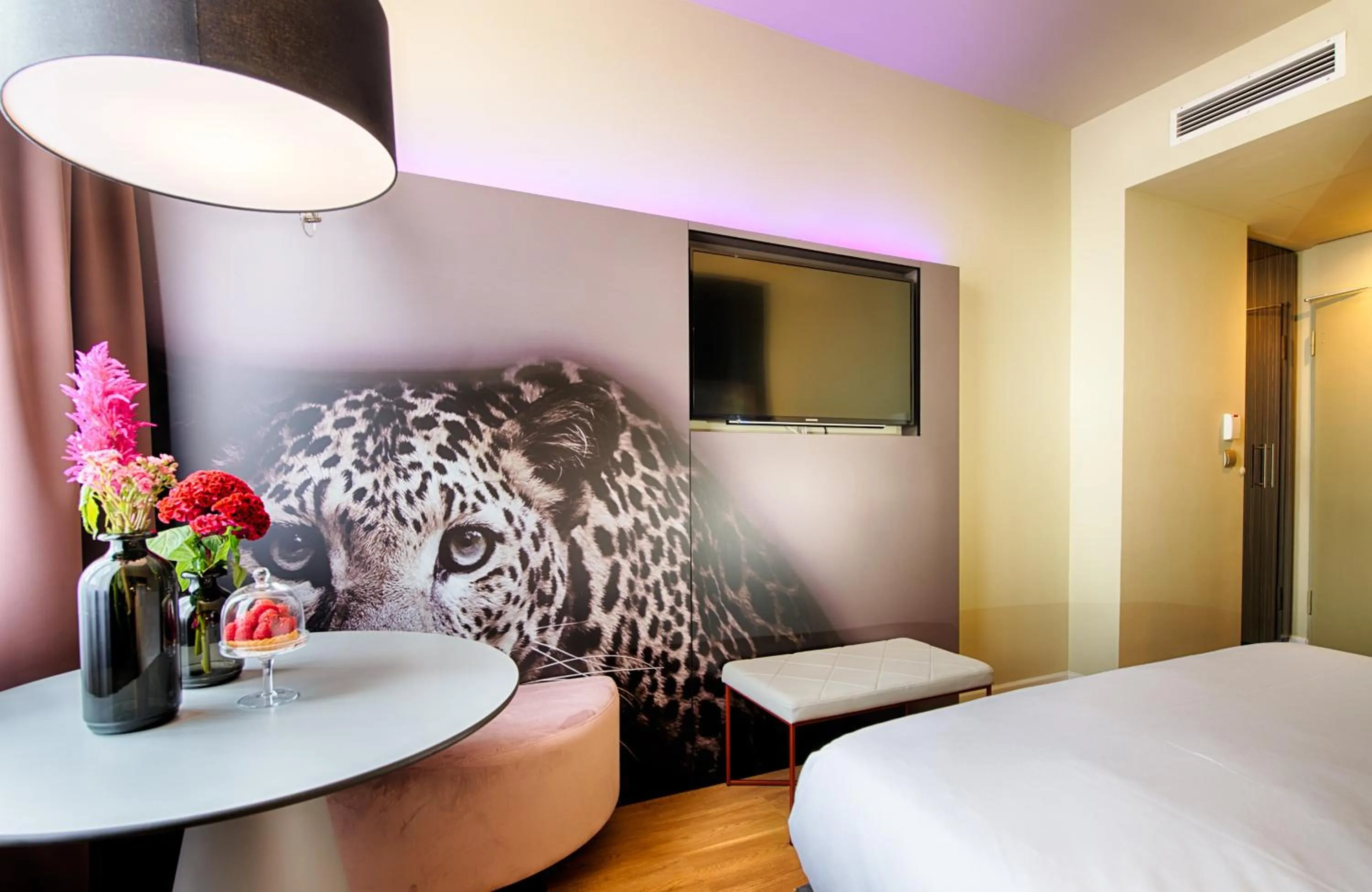 Economy Twin Room in NYX Hotel Mannheim by Leonardo Hotels