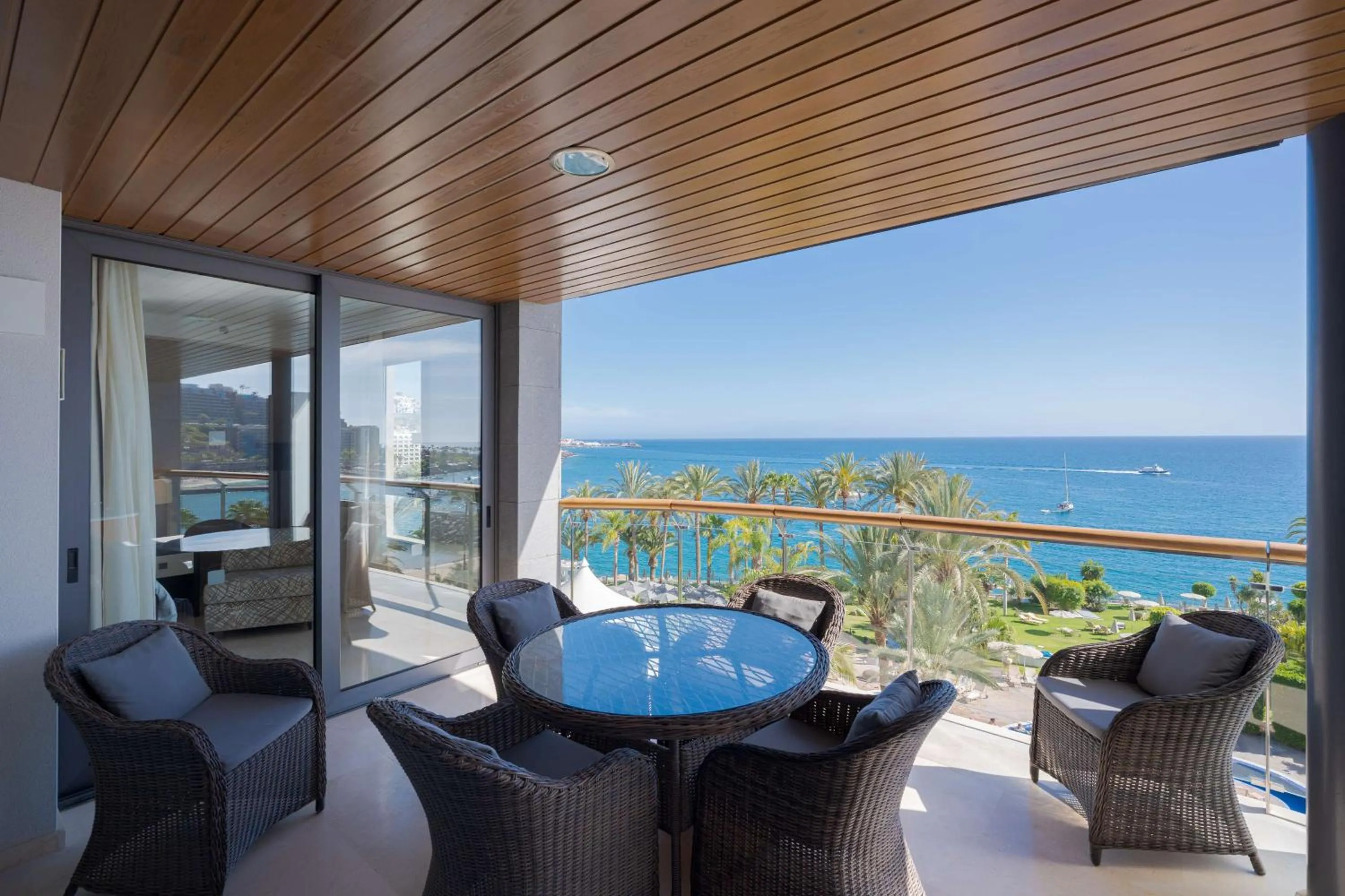 Suite- 1 Bedroom & Sea View in Radisson Blu Resort Gran Canaria