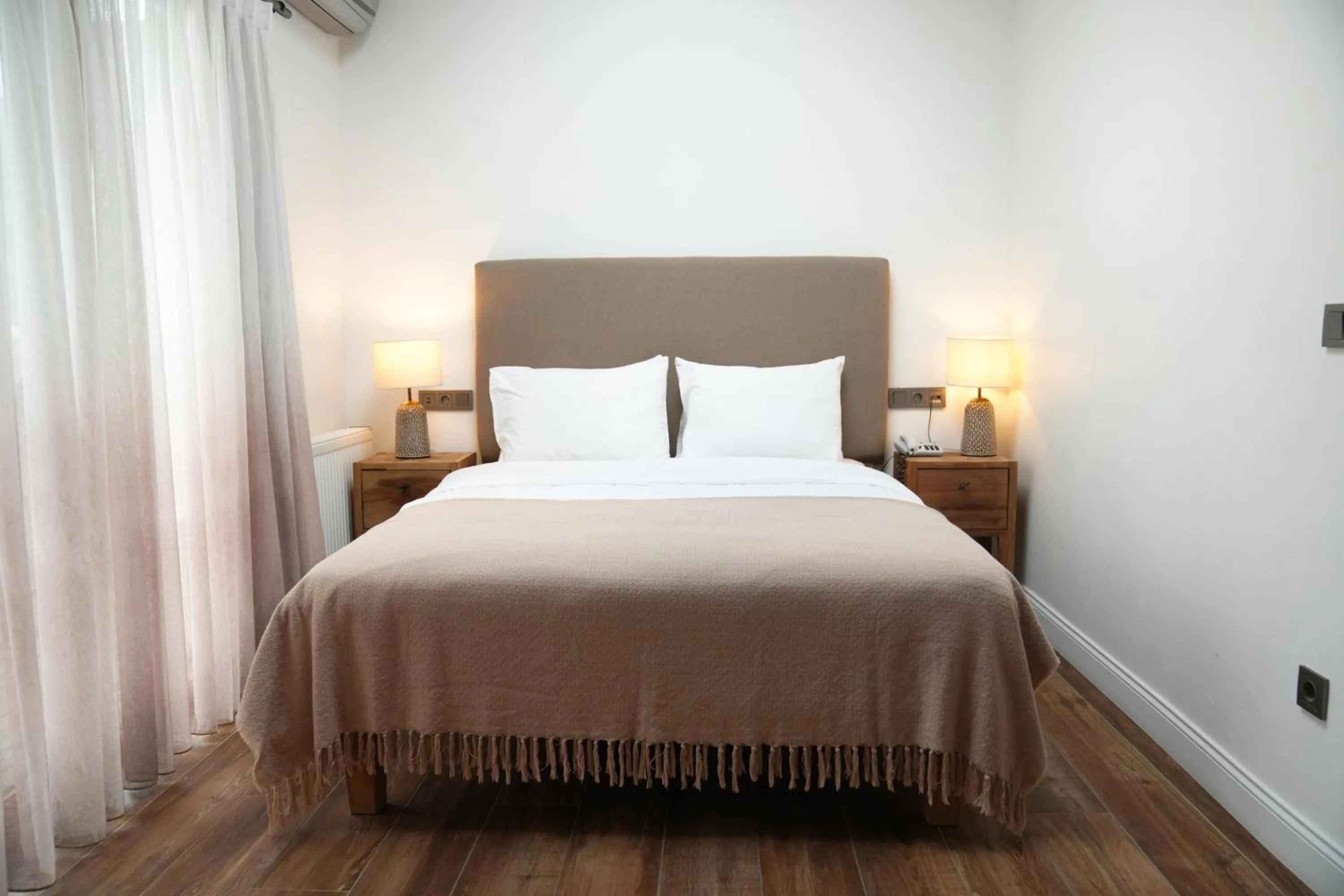 Deluxe Double Room with Bath in Cevizdibi Hotel