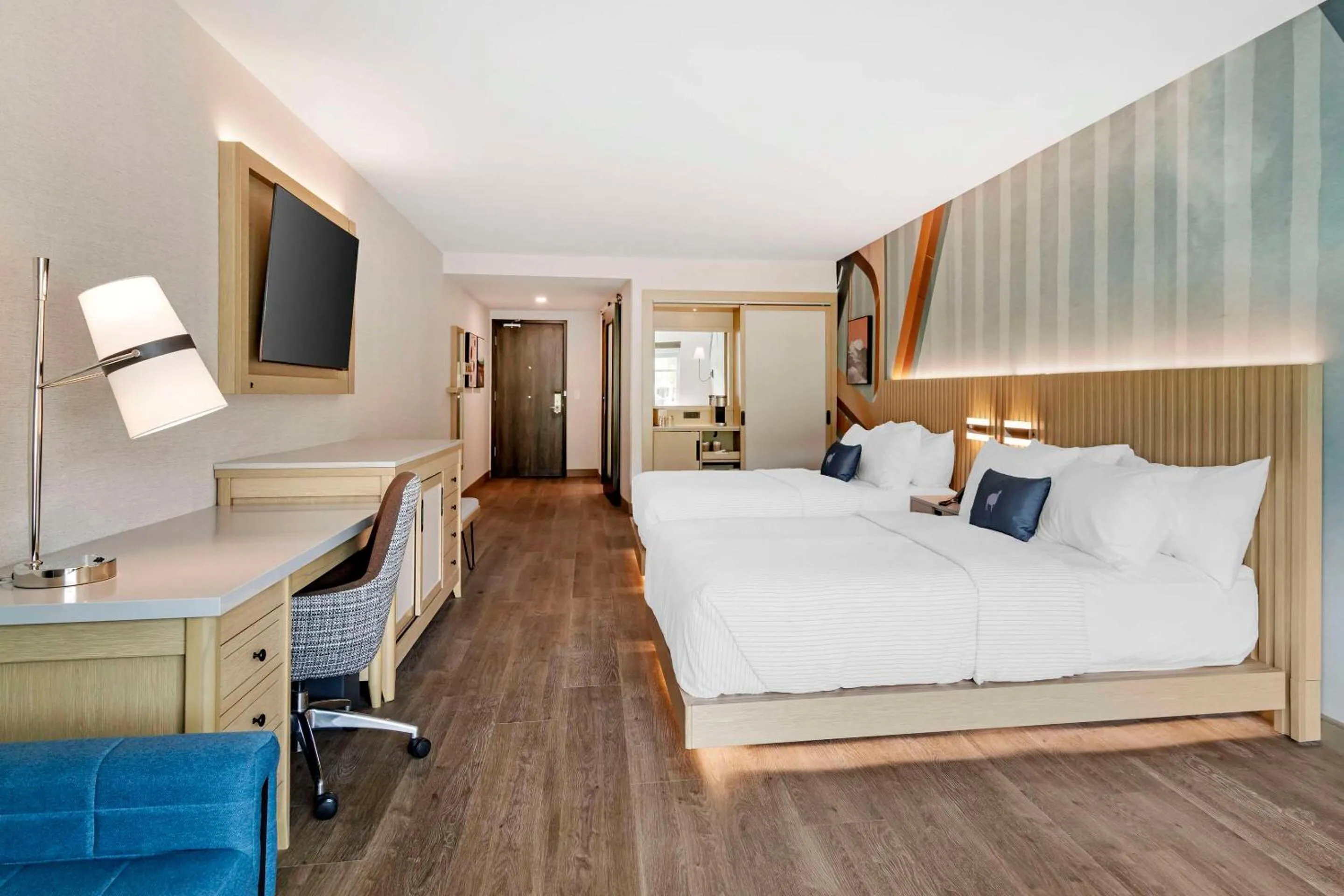 Quadruple Room with Two Queen Beds - Disability Access/Non Smoking in Cambria Hotel North Conway