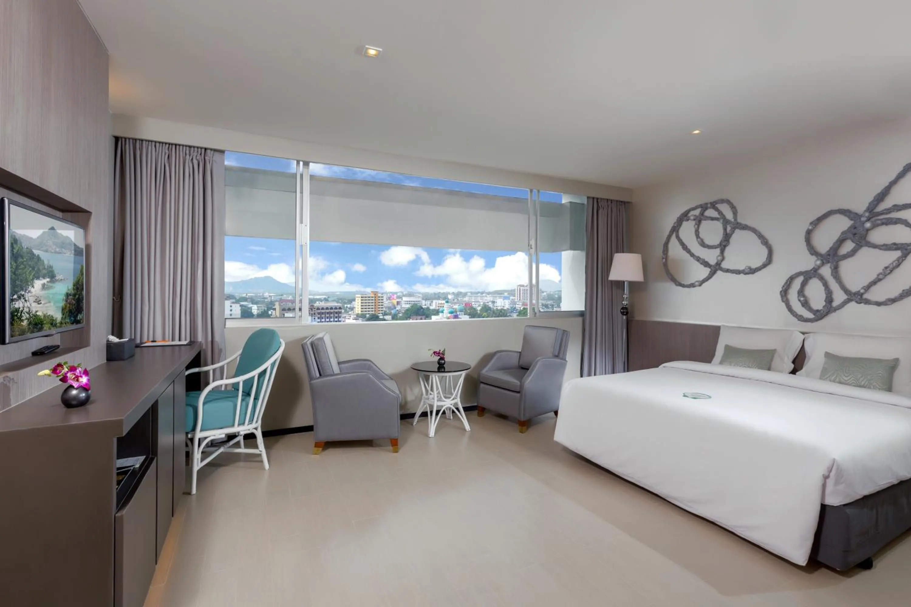 Junior Suite in Pearl Hotel Phuket