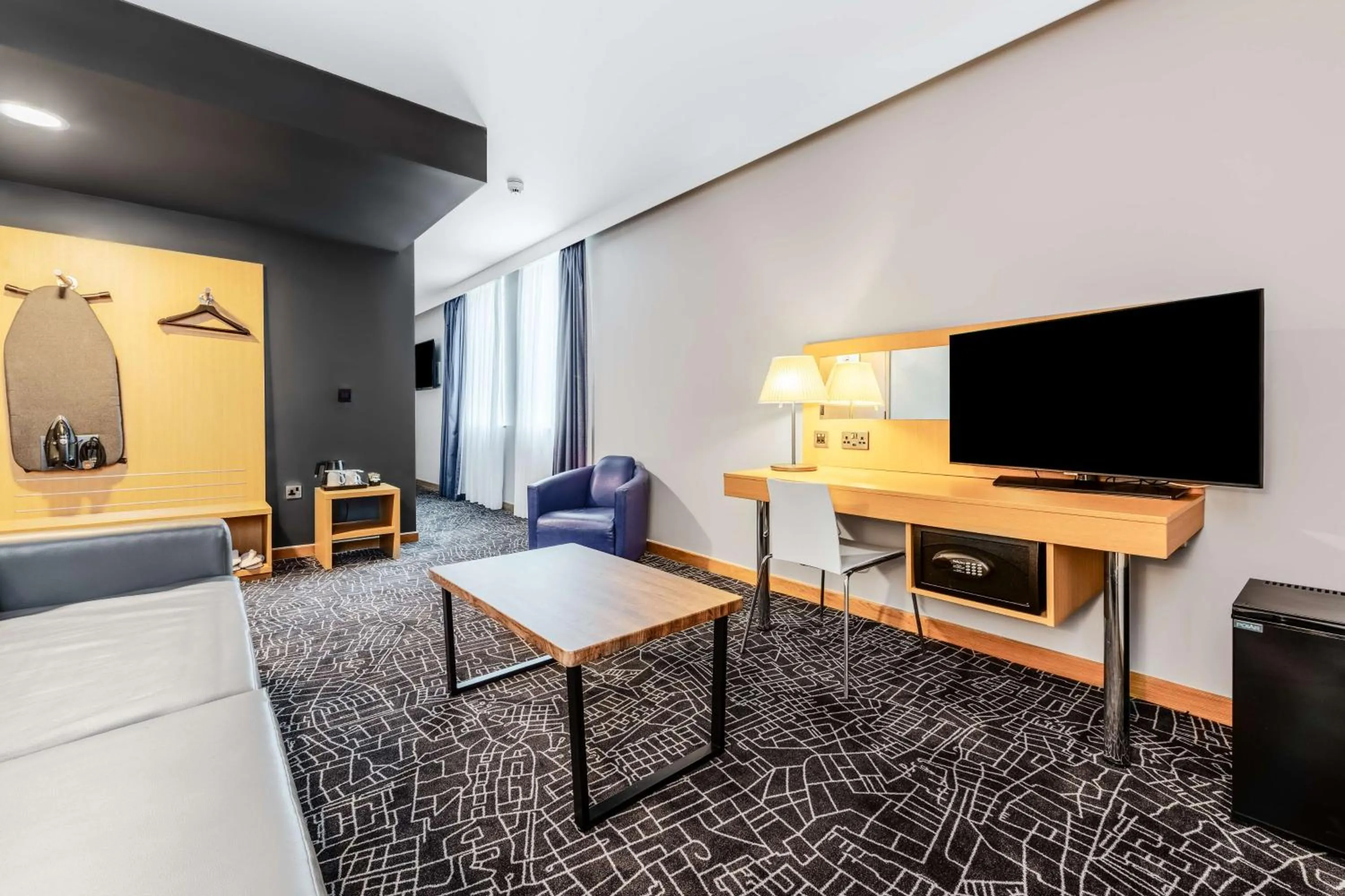 Junior Suite in Park Inn by Radisson Peterborough