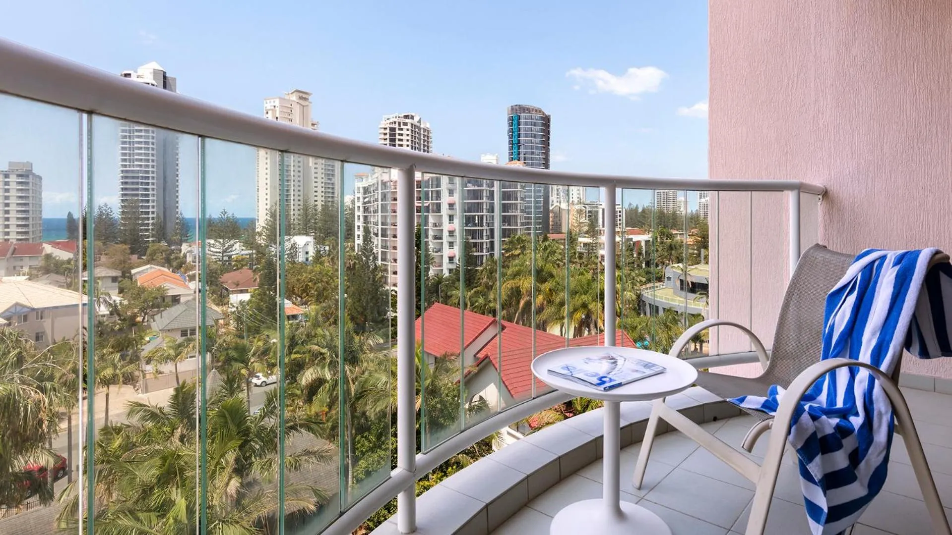 Two-Bedroom Dual-Key Apartment - No Housekeeping in Oaks Gold Coast Hotel