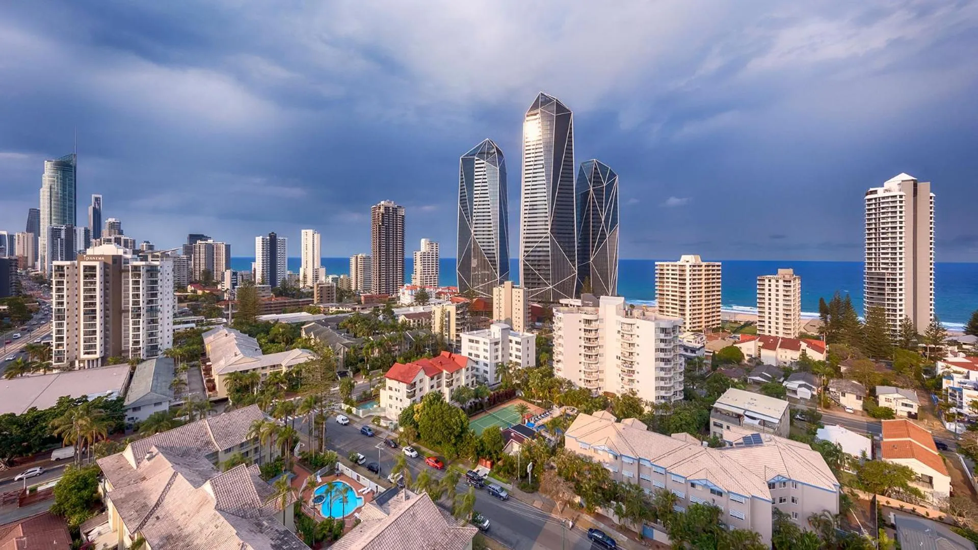 Studio Apartment with Sea View - No Housekeeping in Oaks Gold Coast Hotel