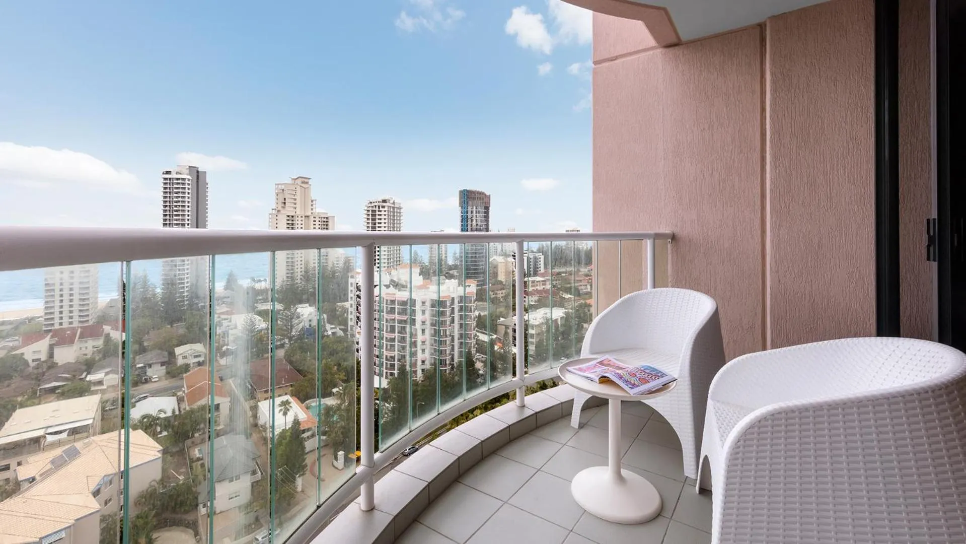 King Room with Sea View - No Housekeeping in Oaks Gold Coast Hotel