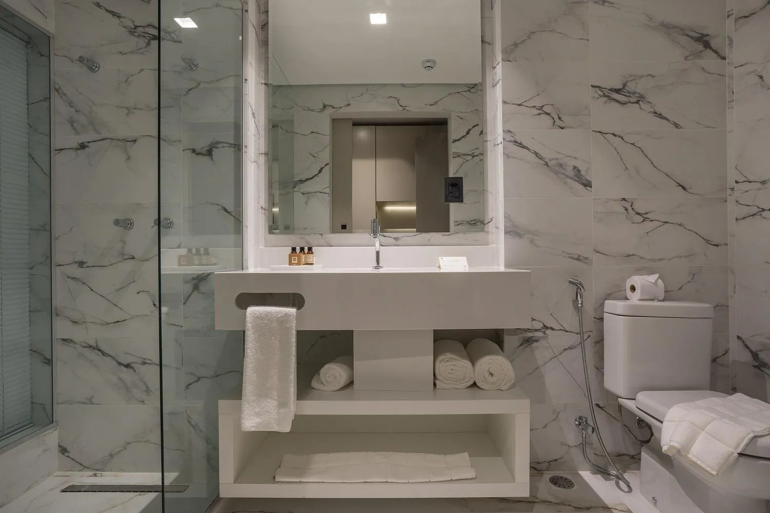 Deluxe Queen Room - single occupancy in LS Hotel