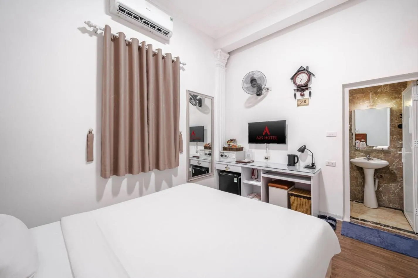 Superior Double Room in A25 Hotel - 185-187 Lò Đúc