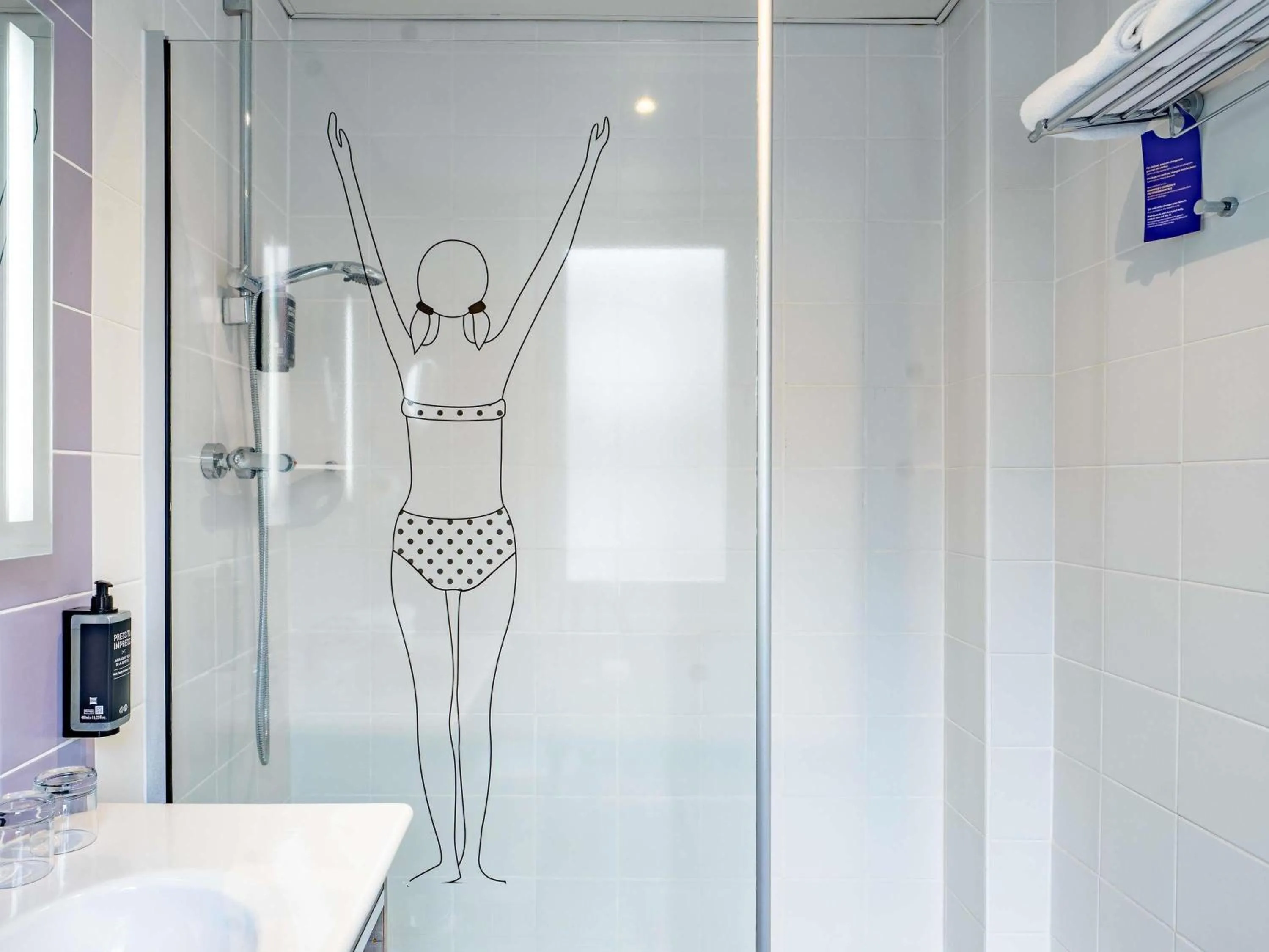 Standard Double Room in ibis Styles Calais Centre