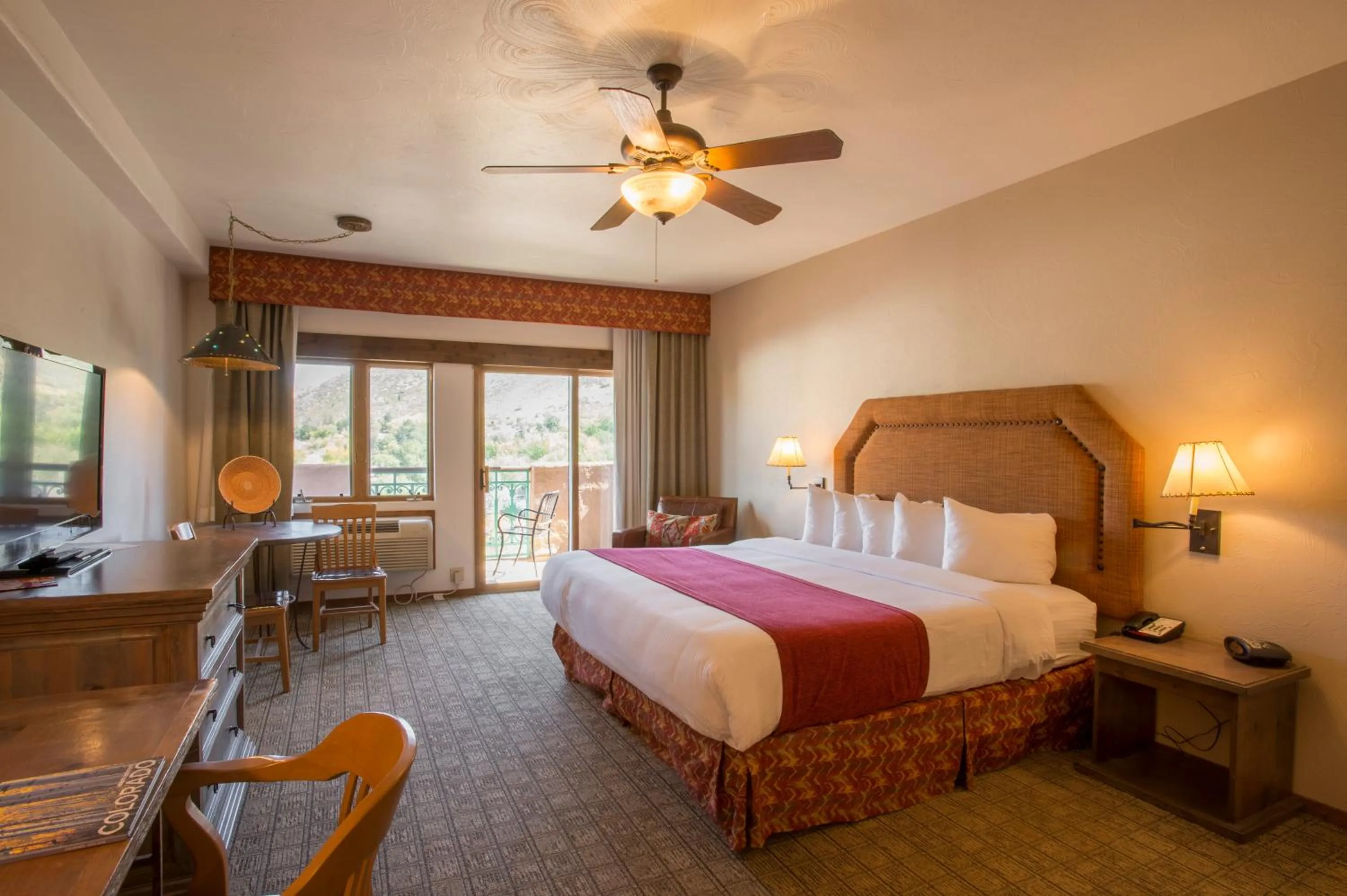 Table Mountain Grand King in Table Mountain Inn