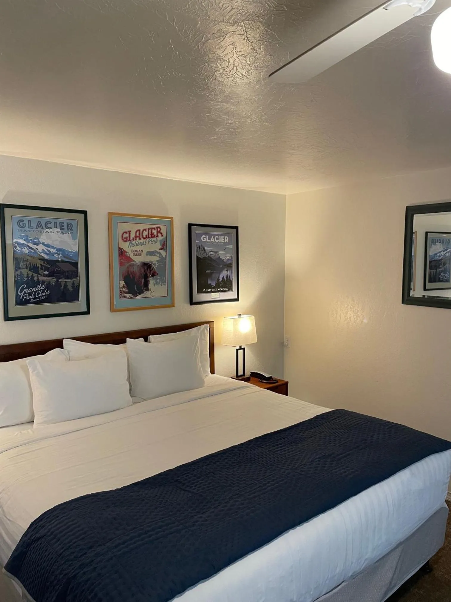 Junior Suite with Lake View in Americas Best Value Inn Polson